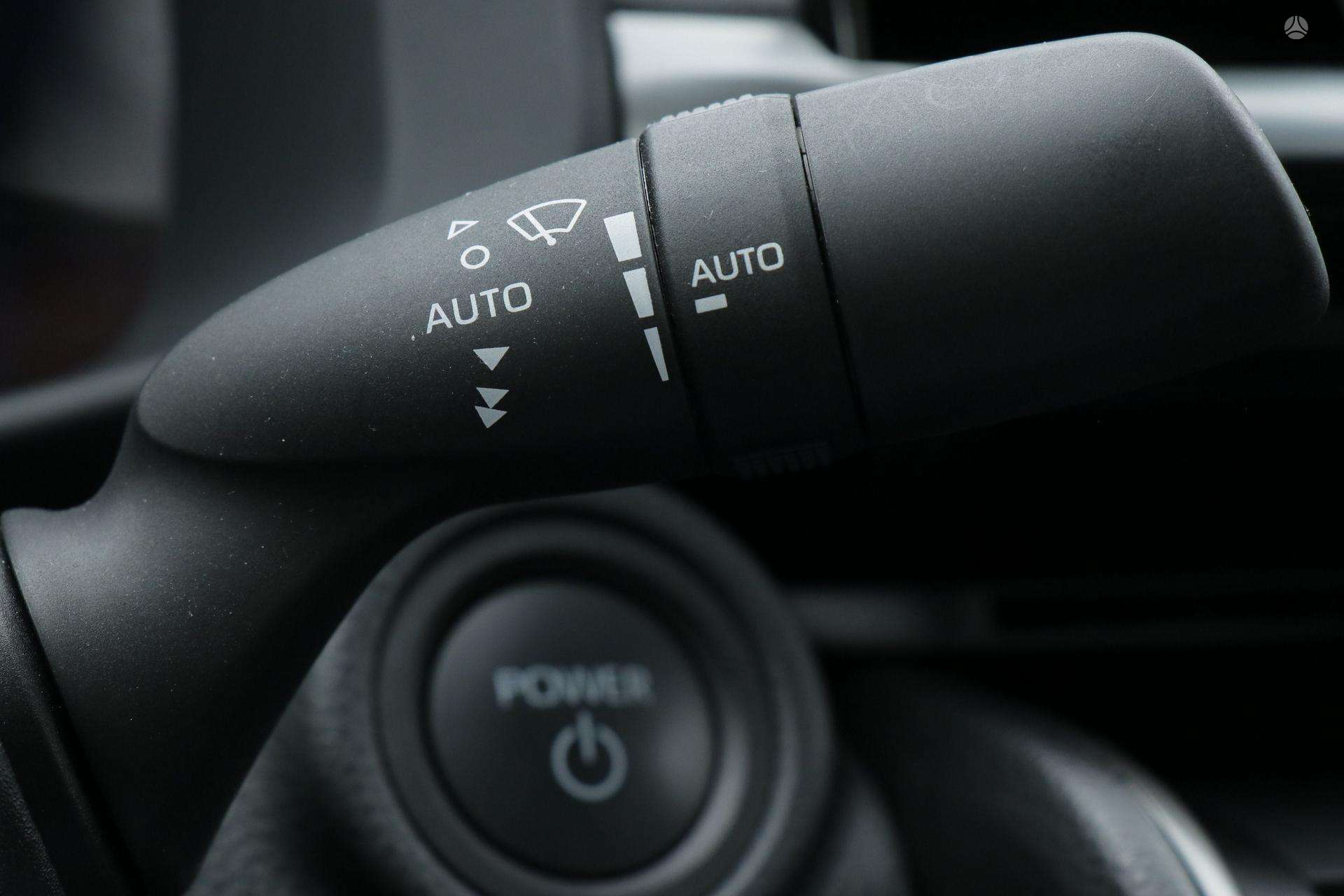 Toyota C-HR фото 27