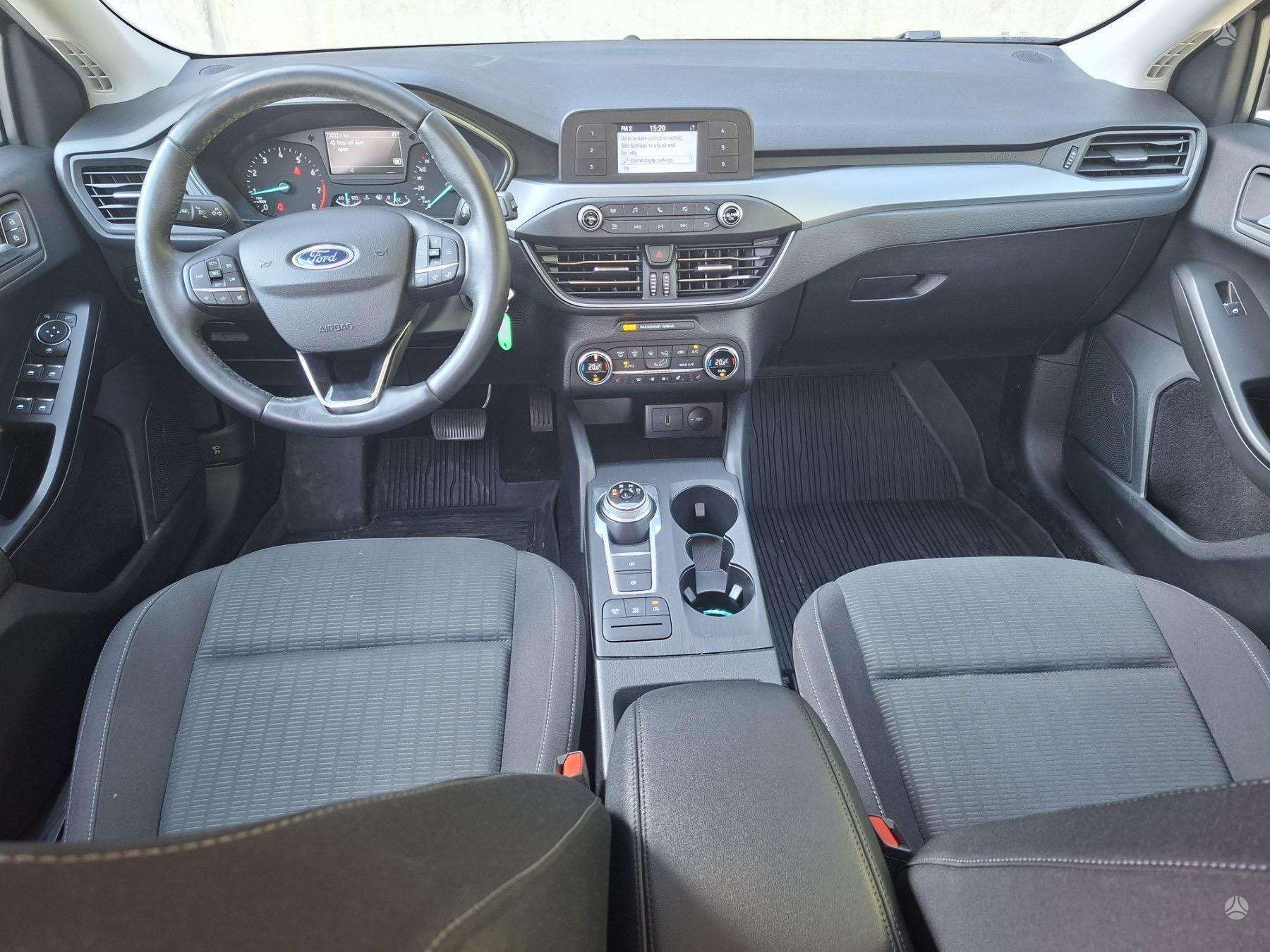 Ford Focus фото 8