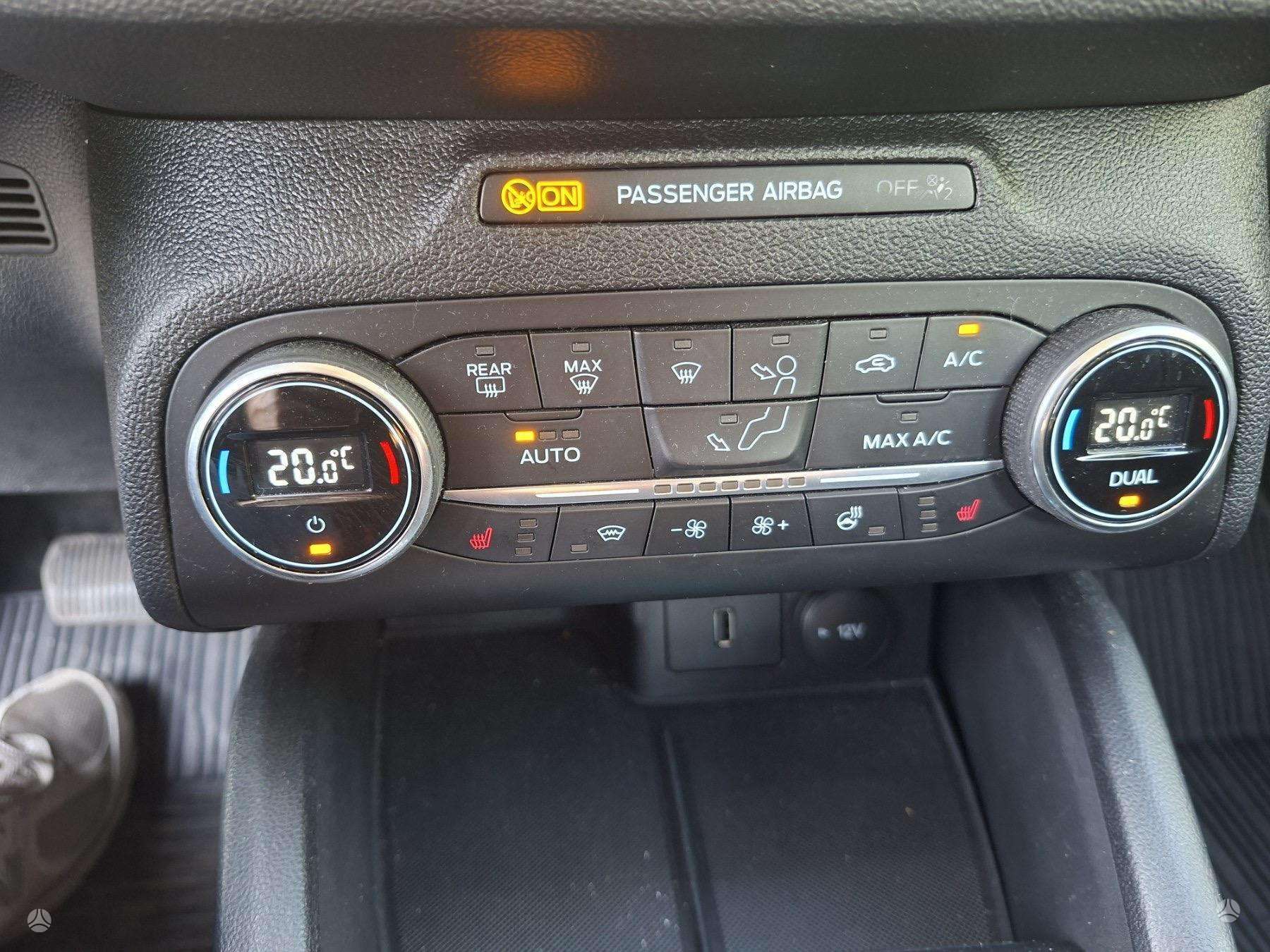Ford Focus фото 9