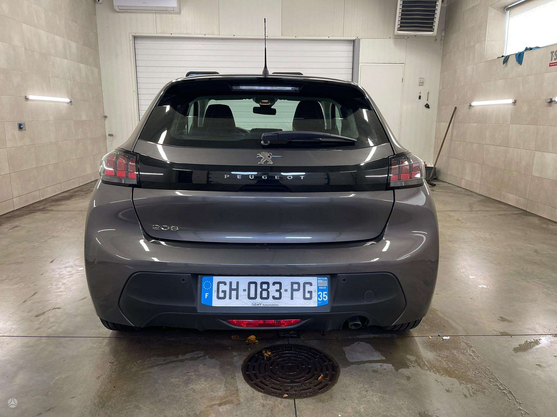 Peugeot 208 фото 5