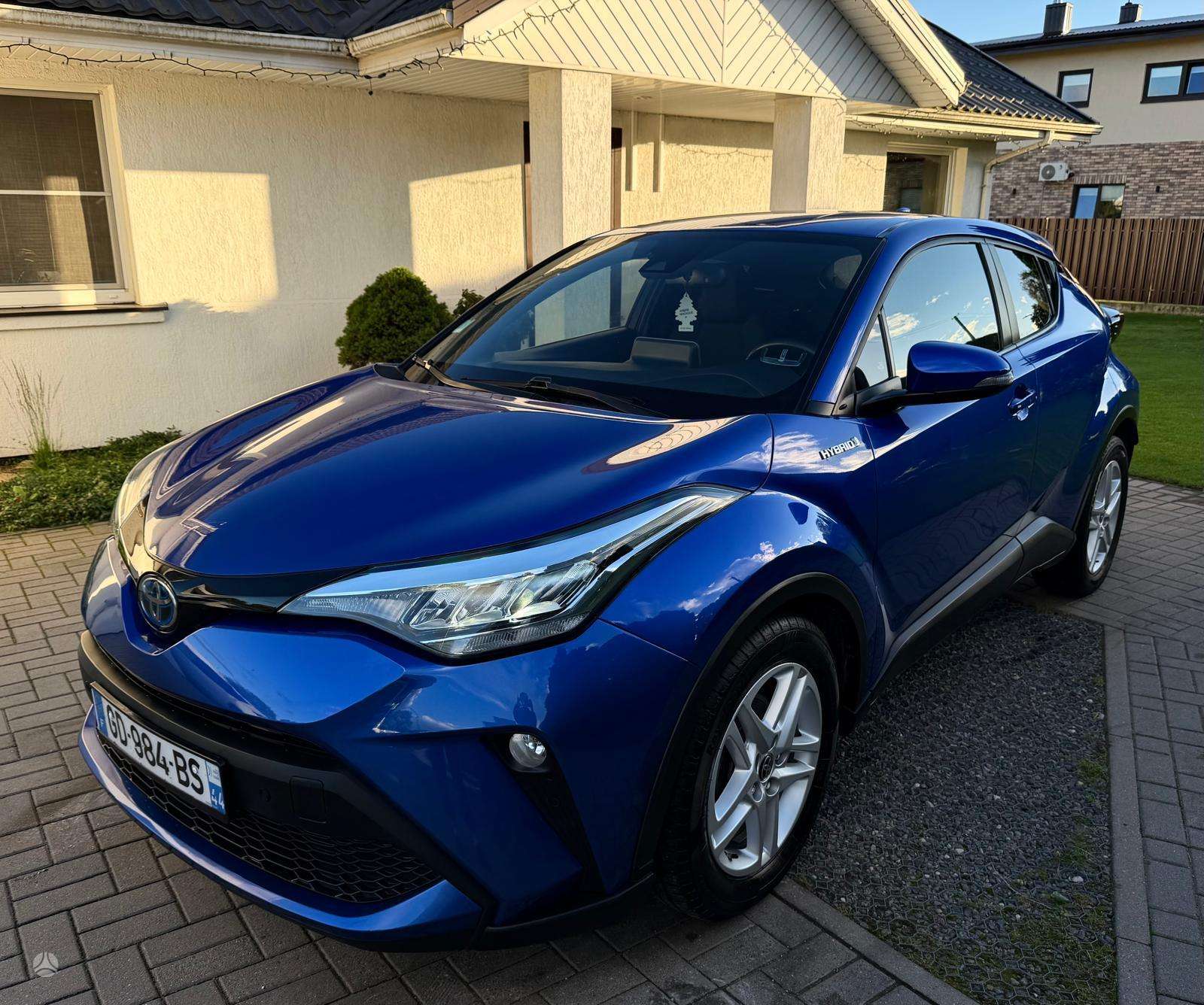Toyota C-HR фото 4
