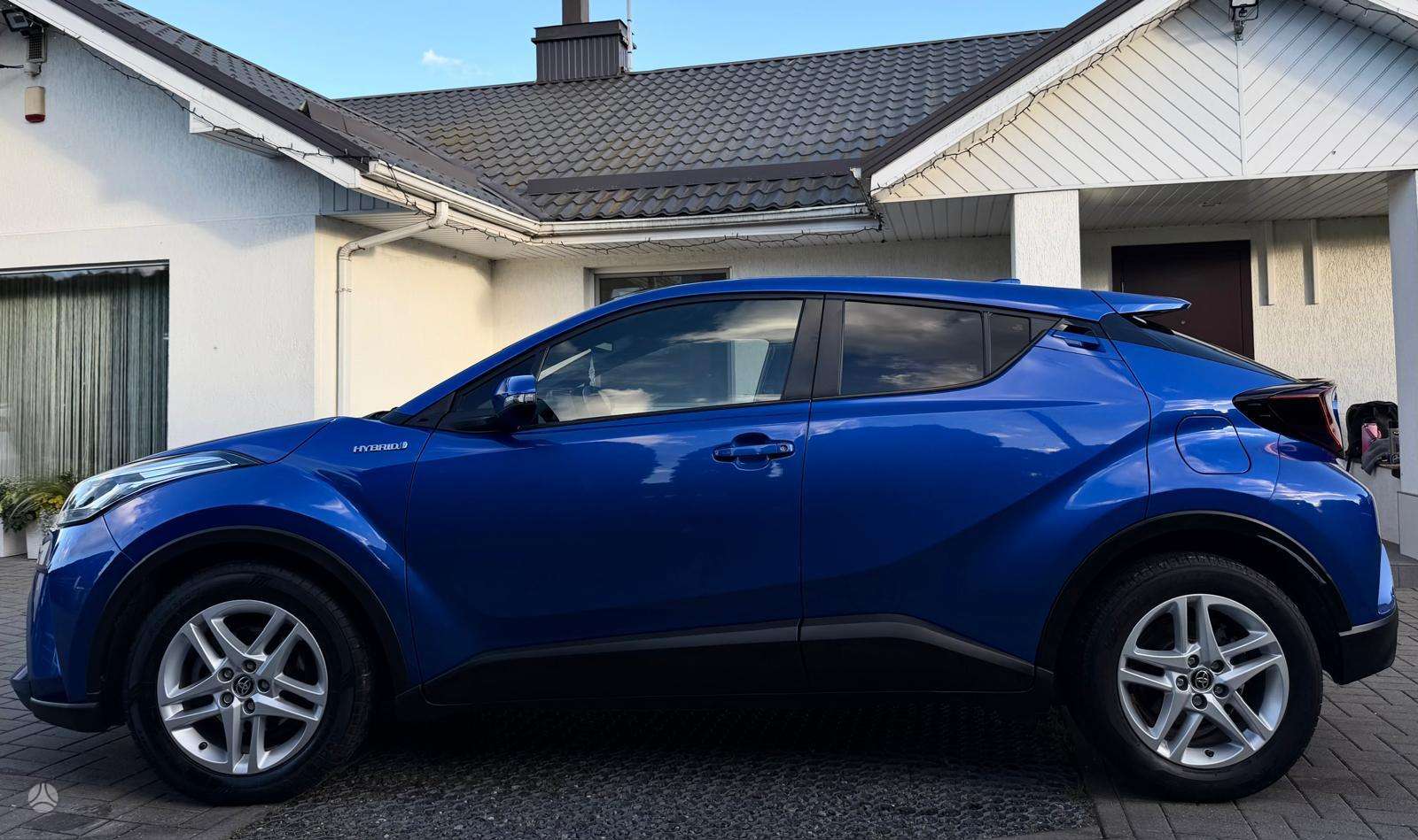 Toyota C-HR фото 7