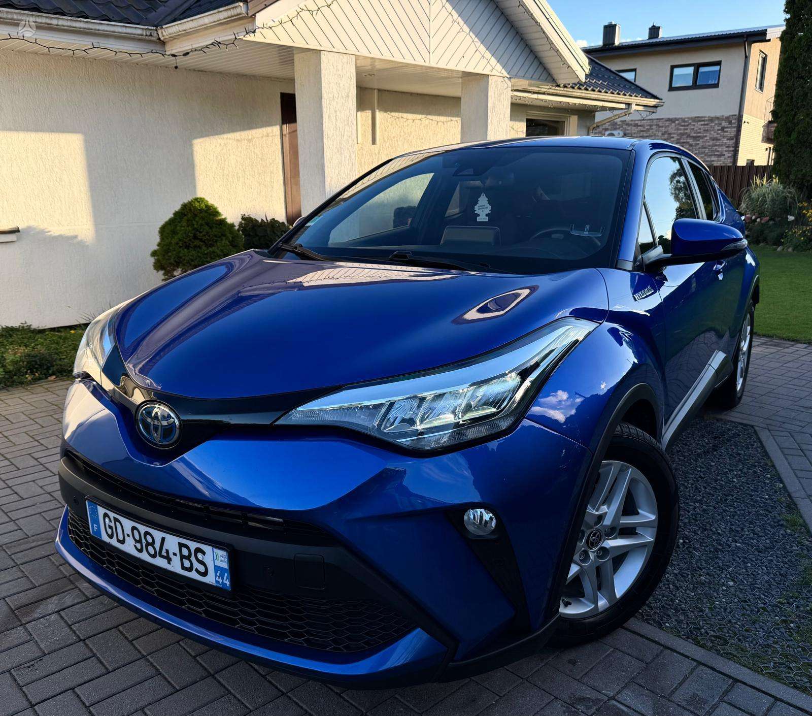 Toyota C-HR фото 16
