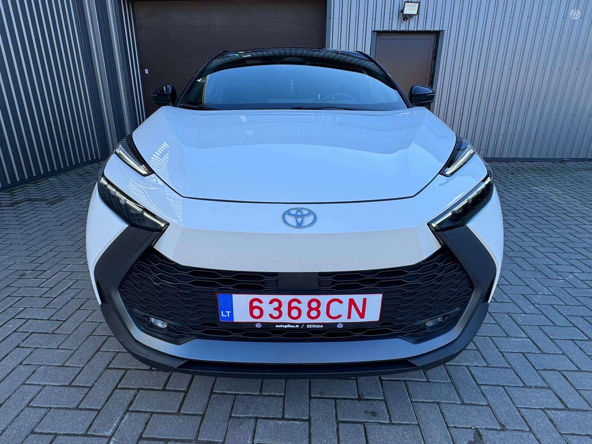 Toyota C-HR фото 3