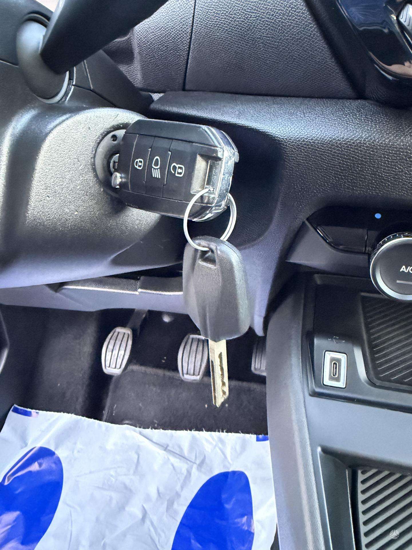 Citroen C4 фото 30