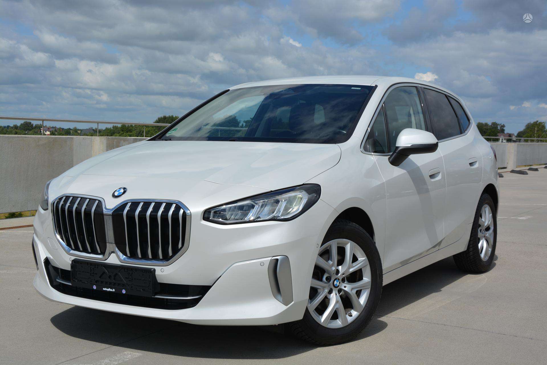 BMW 218 фото 3