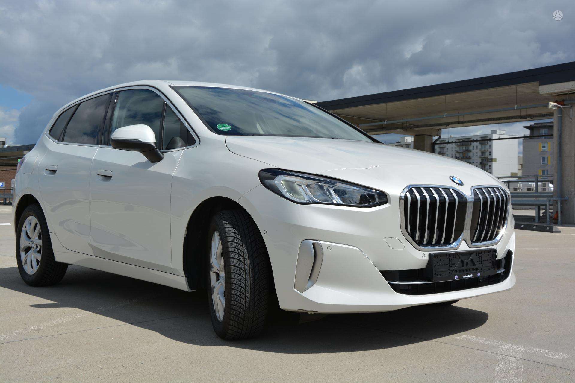 BMW 218 фото 8