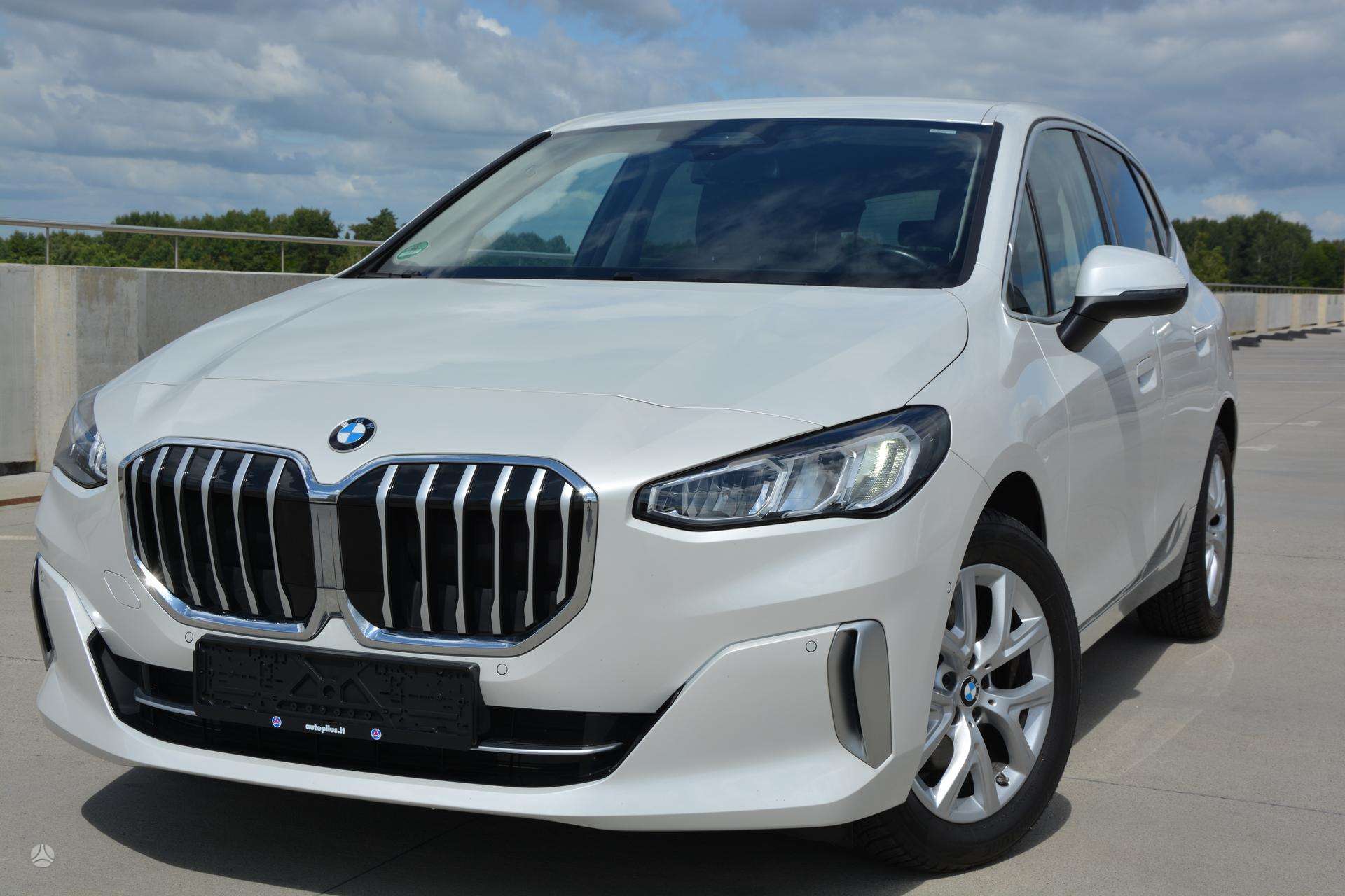 BMW 218 фото 13