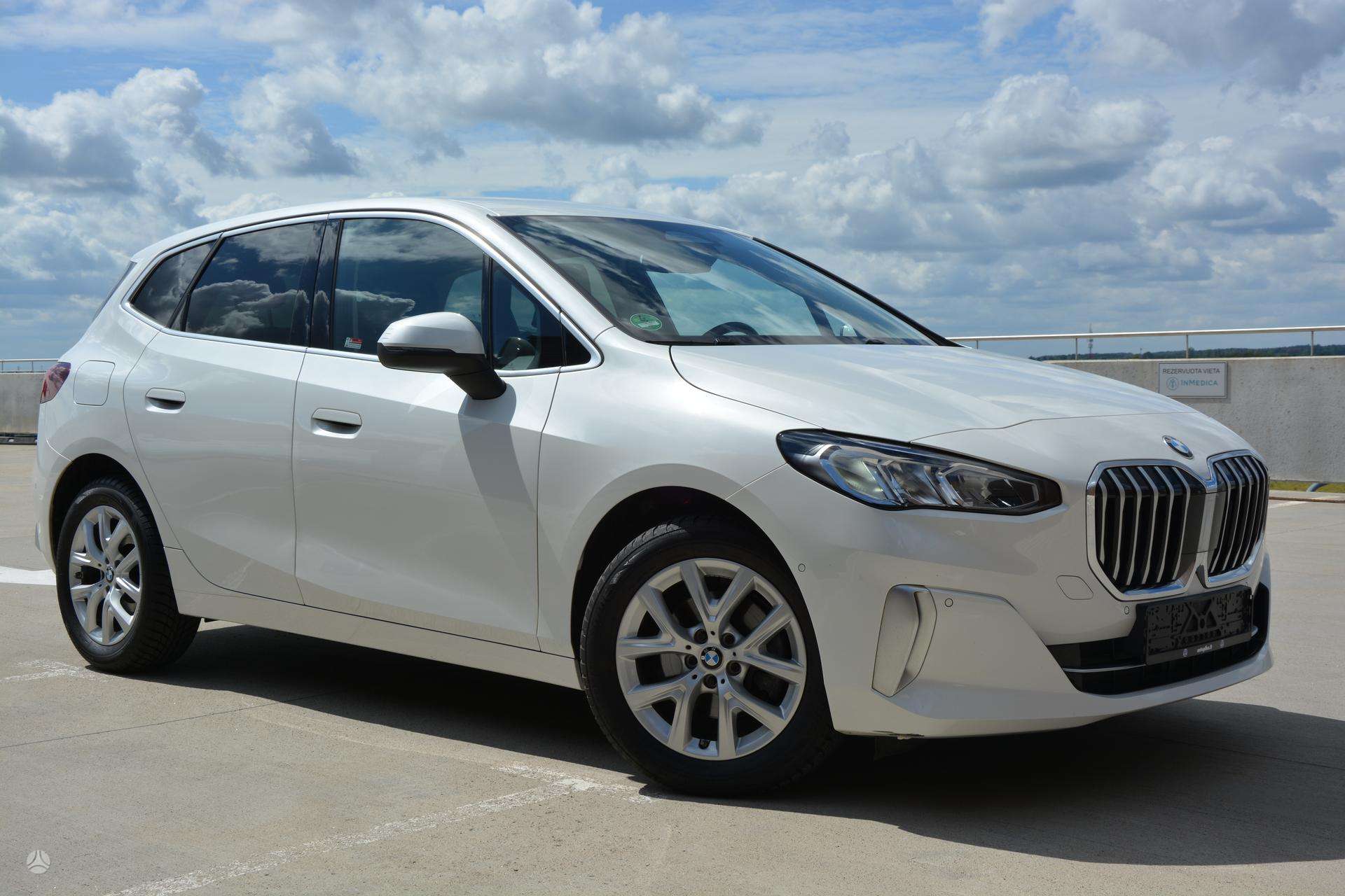 BMW 218 фото 16