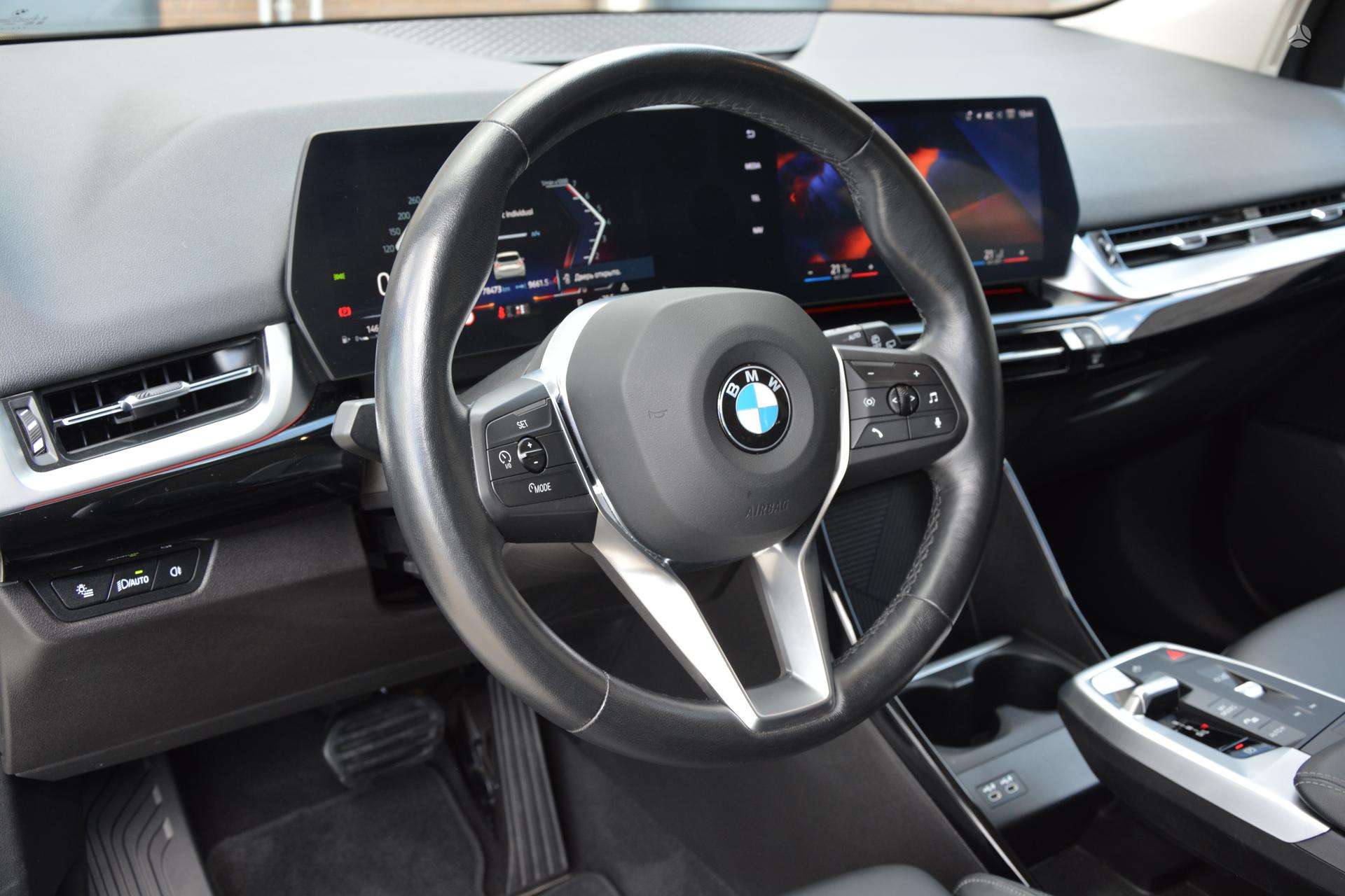 BMW 218 фото 25