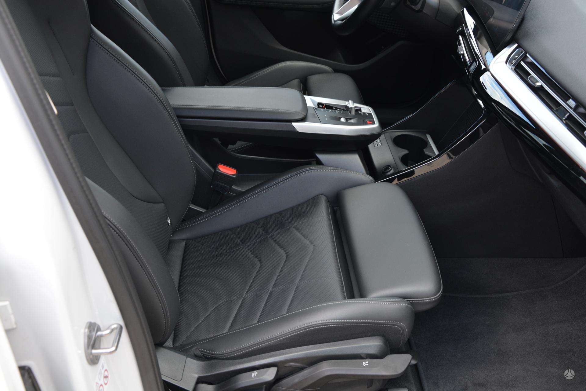 BMW 218 фото 27