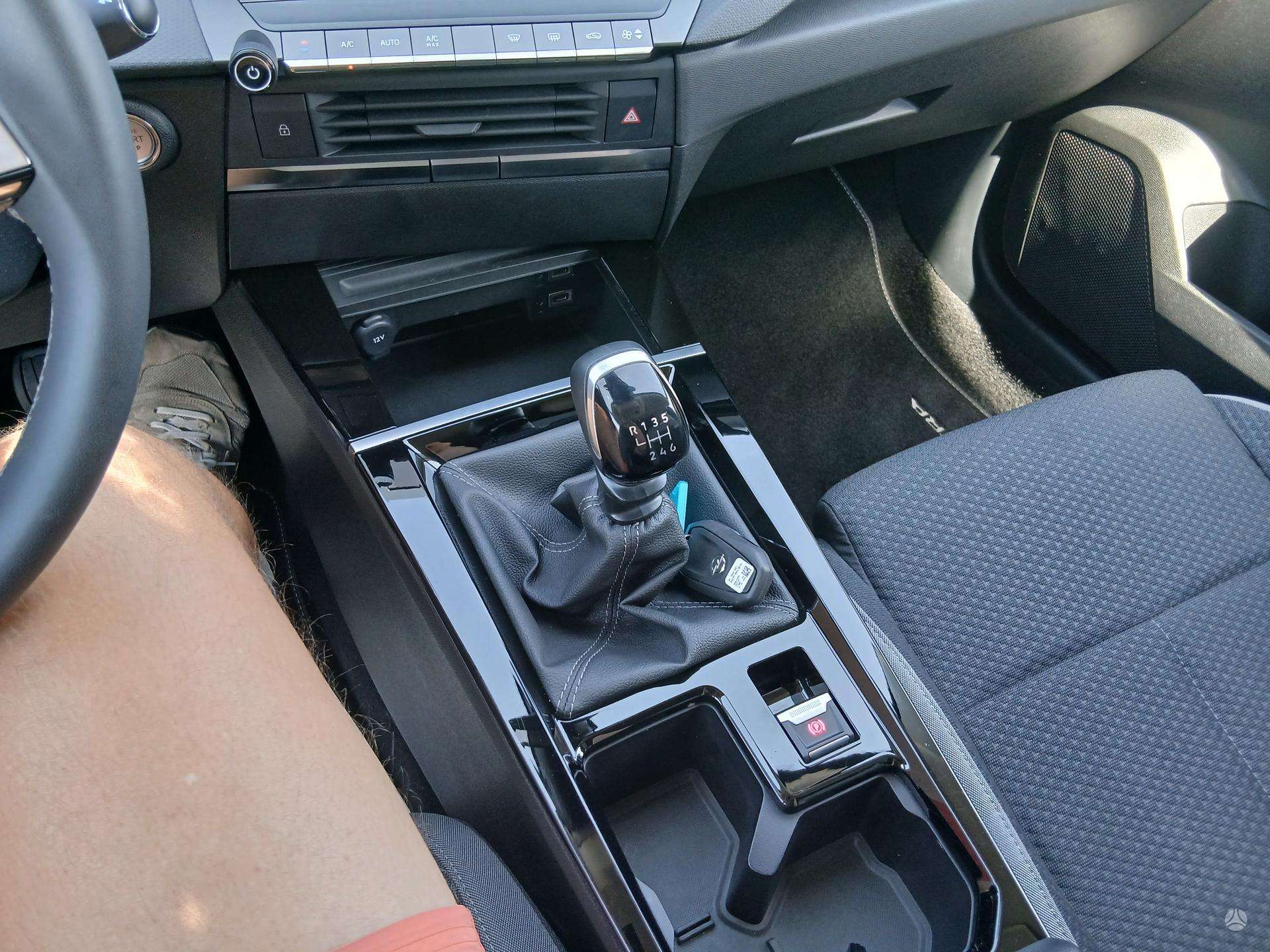 Opel Astra фото 35