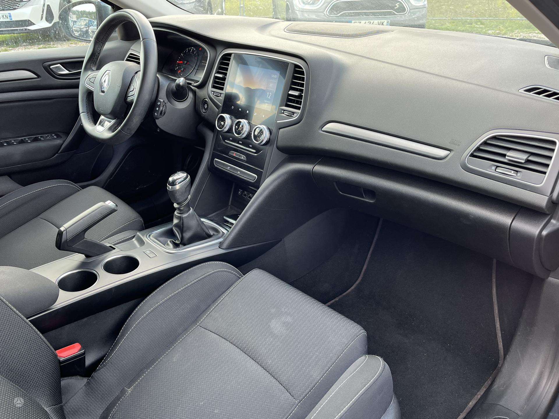 Renault Megane фото 9