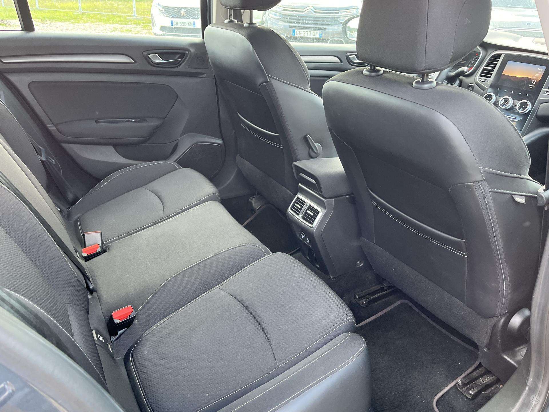 Renault Megane фото 10