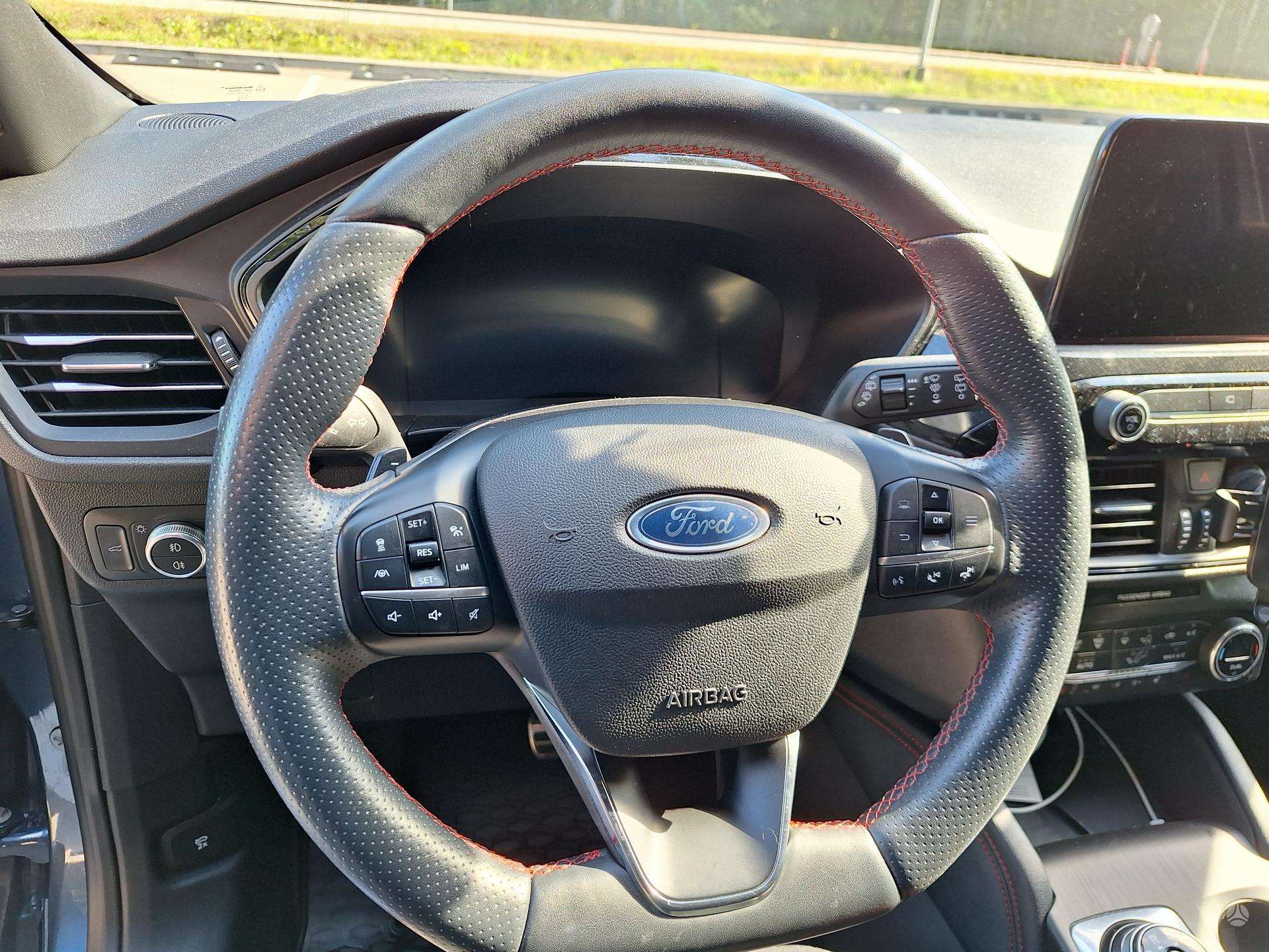 Ford Kuga фото 16