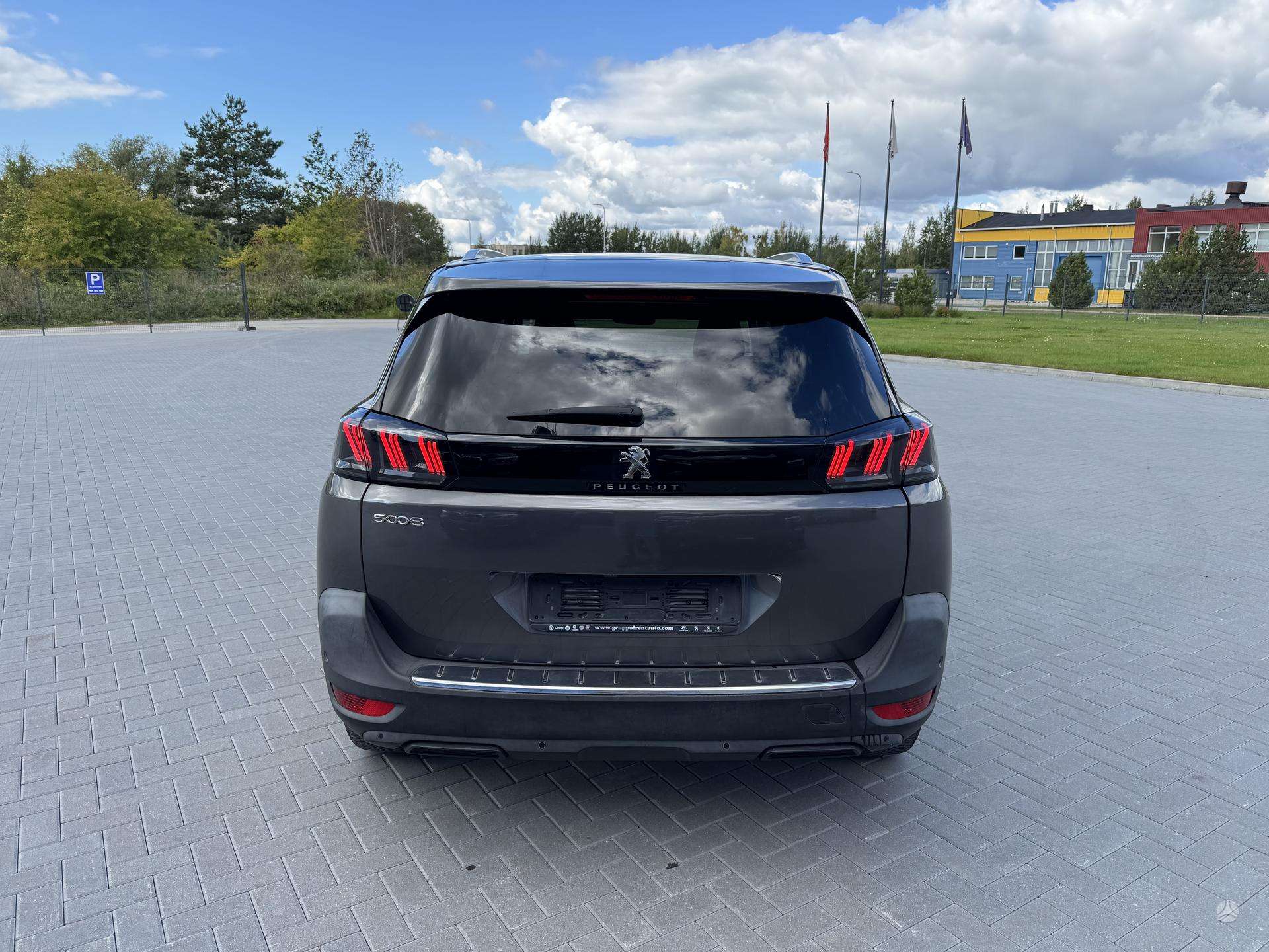 Peugeot 5008 фото 5