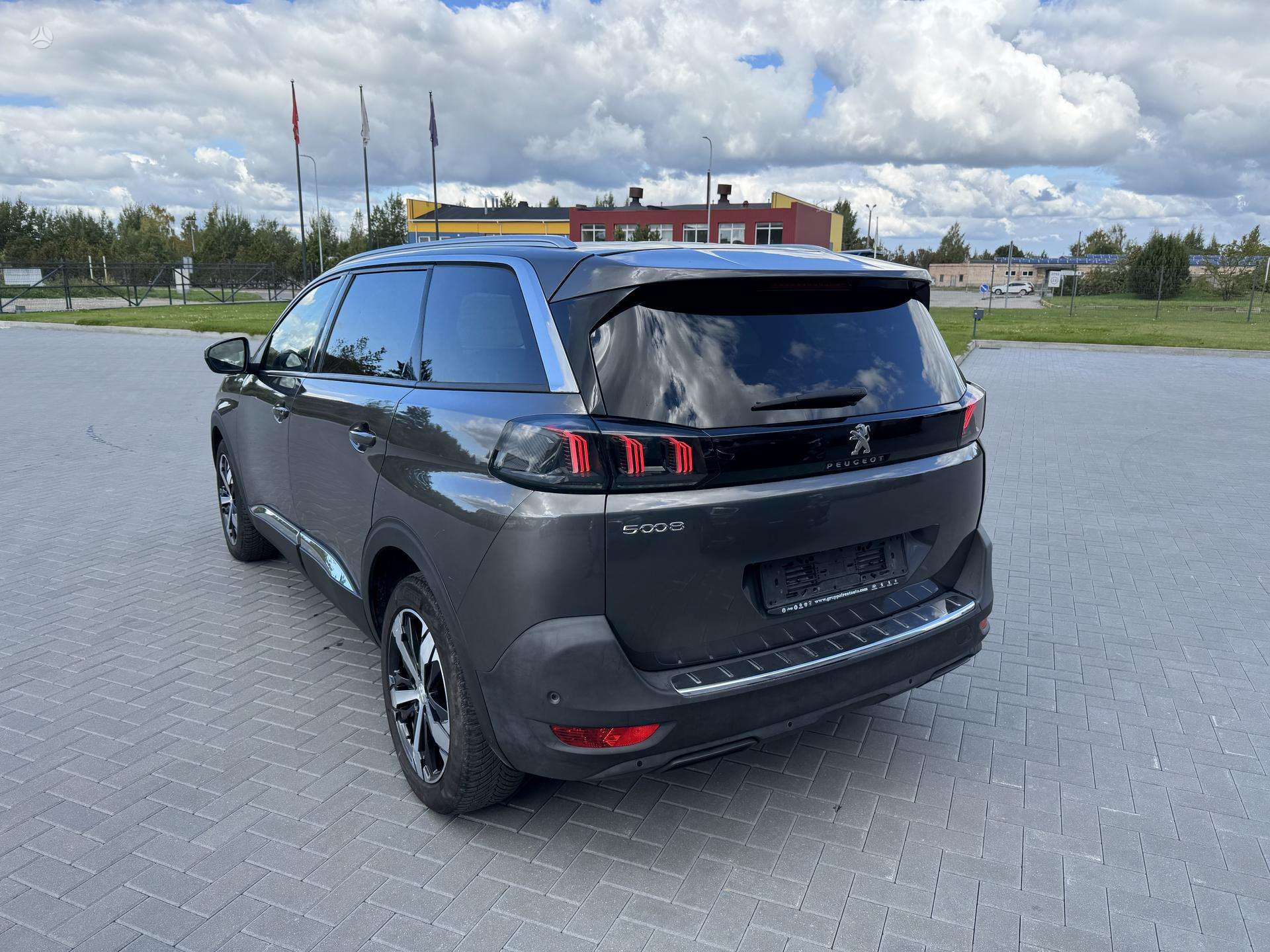 Peugeot 5008 фото 6