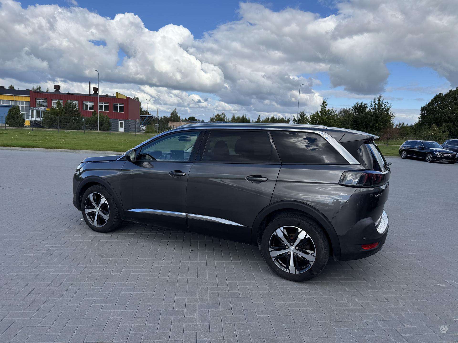 Peugeot 5008 фото 7