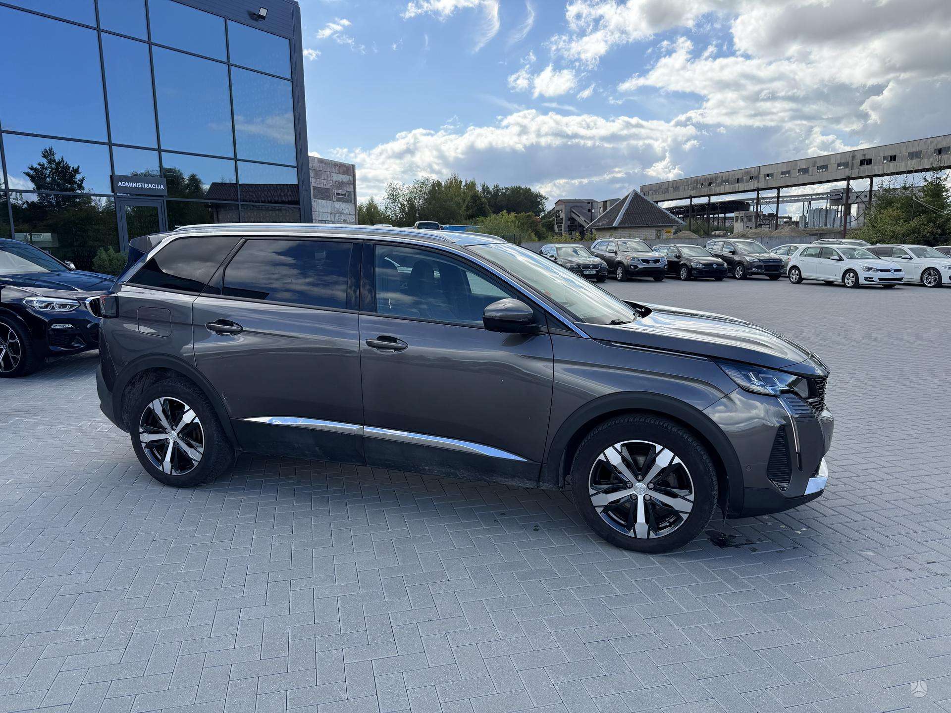 Peugeot 5008 фото 8