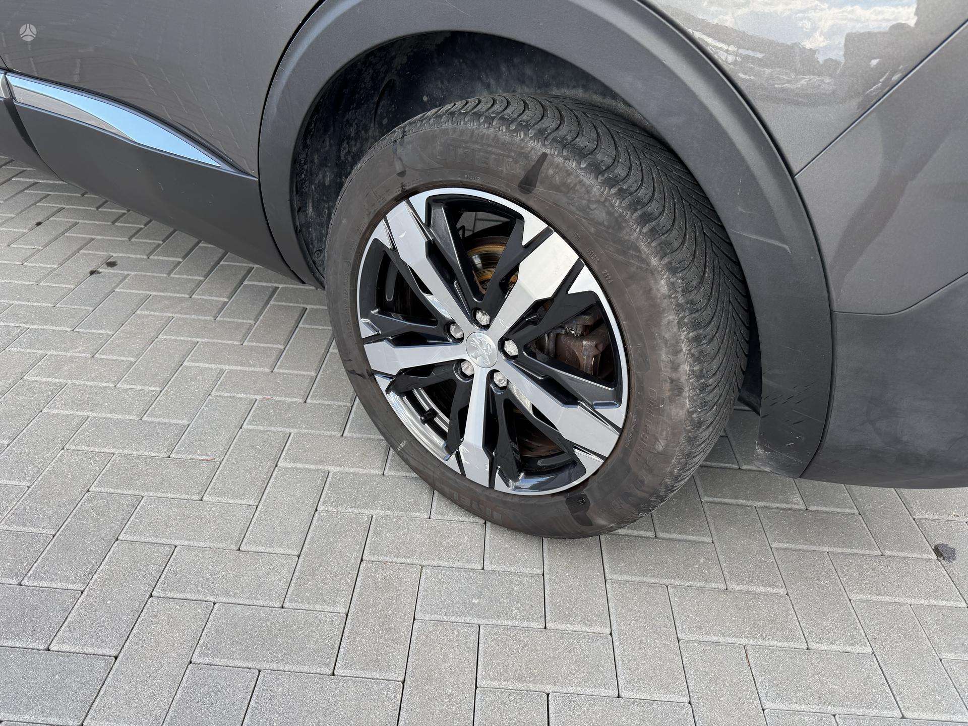 Peugeot 5008 фото 14