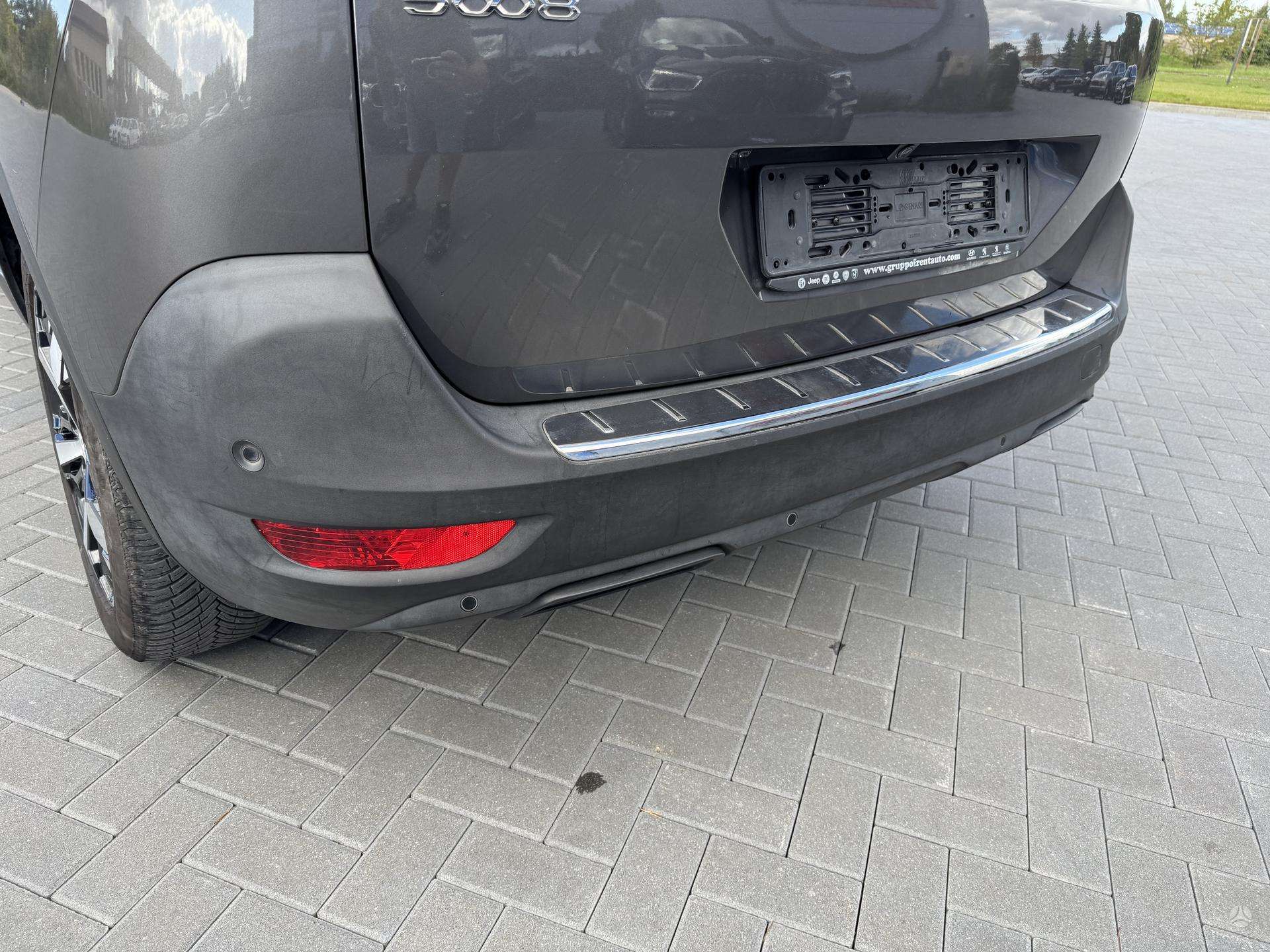 Peugeot 5008 фото 18