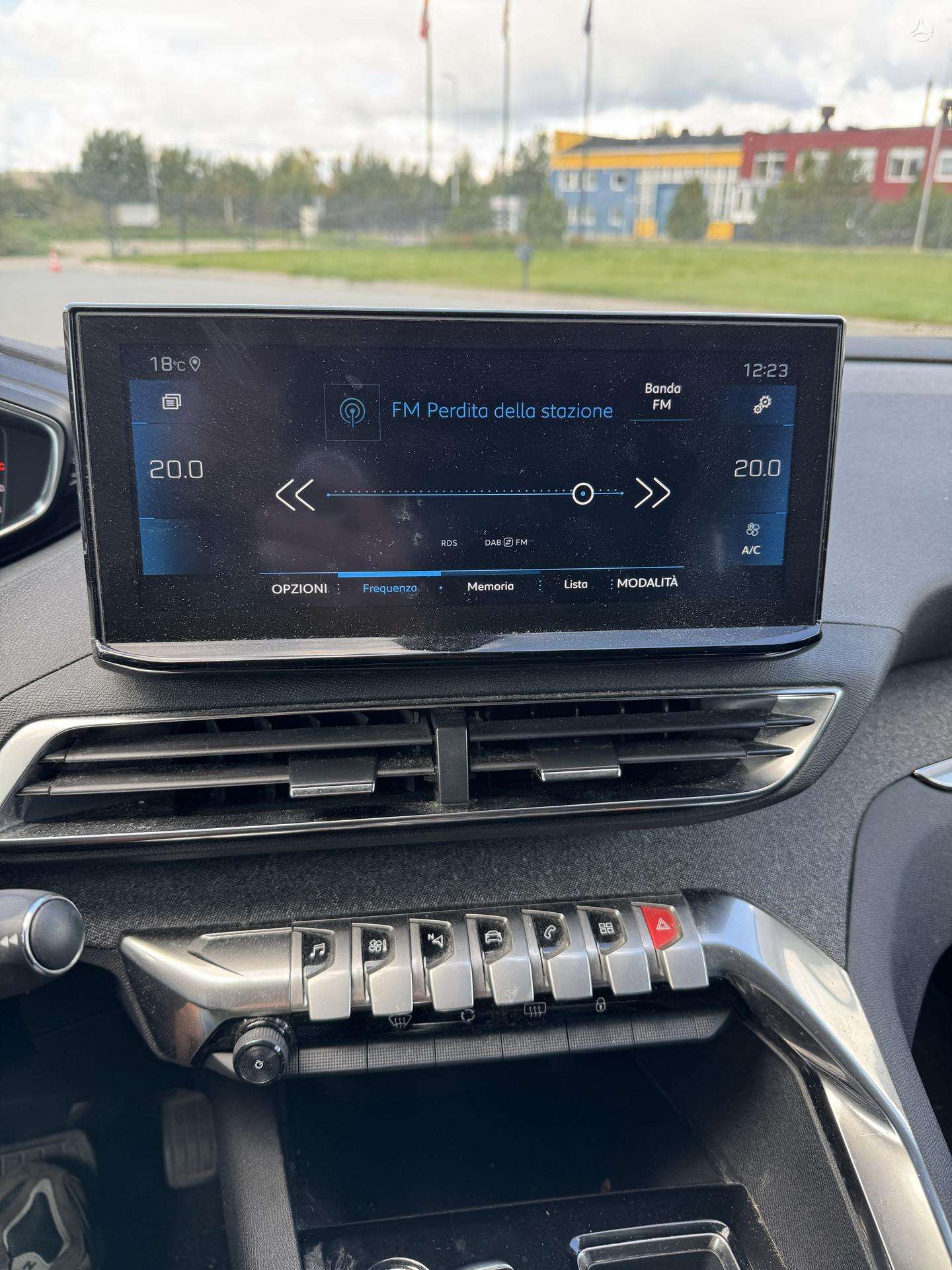 Peugeot 5008 фото 29
