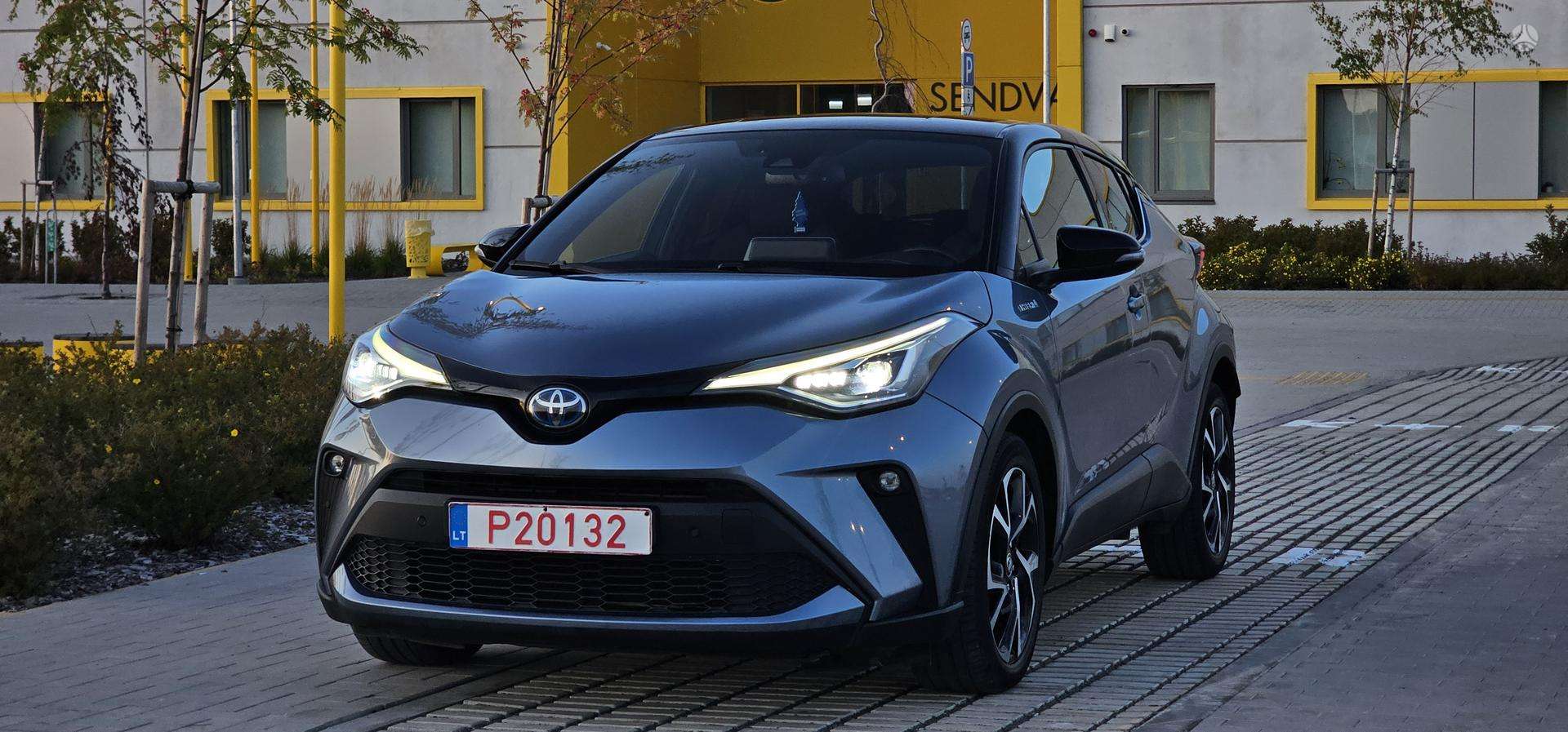 Toyota C-HR фото 5