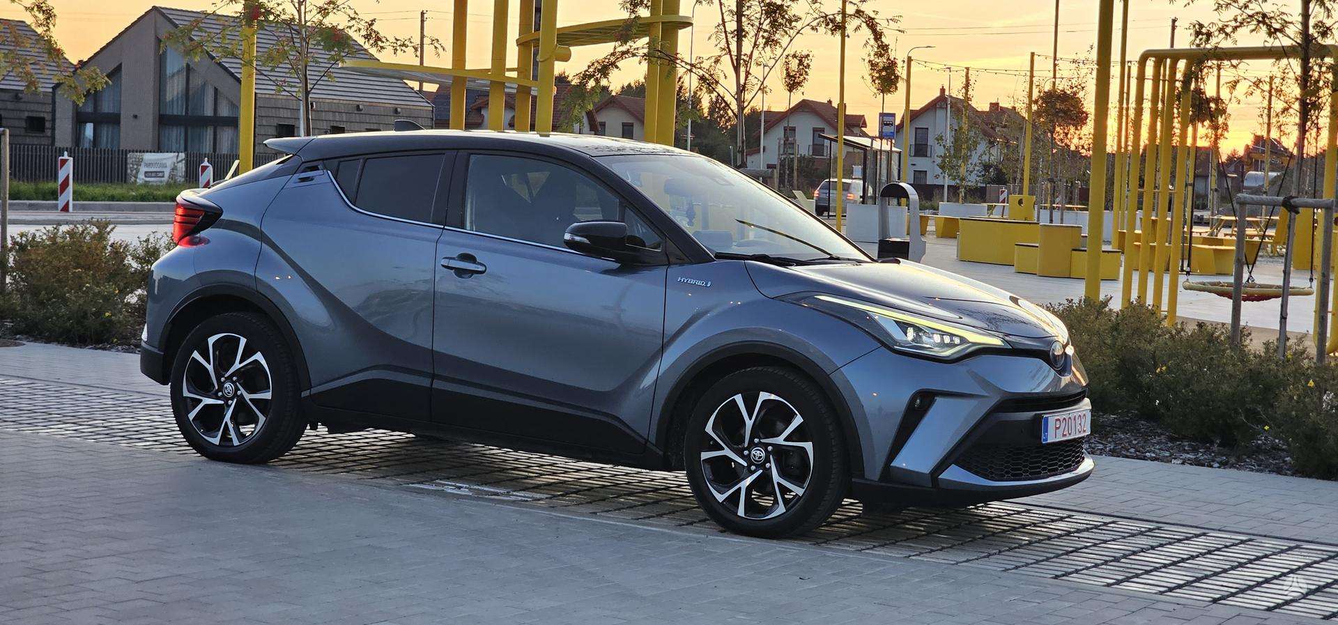 Toyota C-HR фото 8