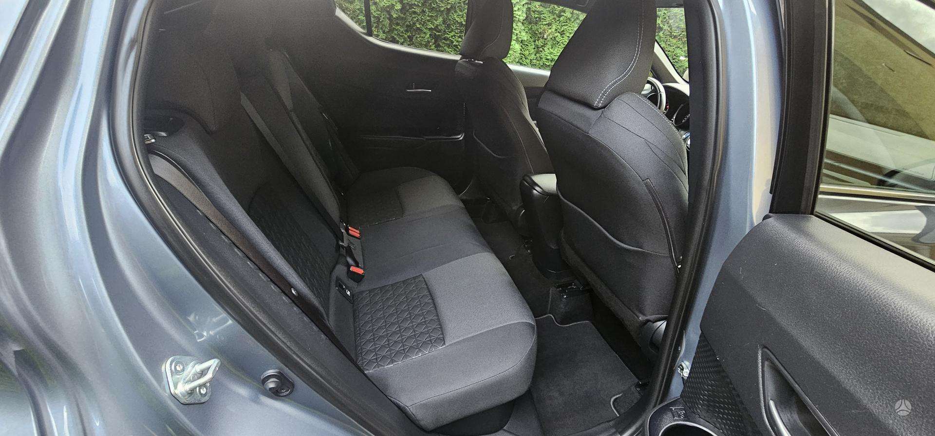 Toyota C-HR фото 17