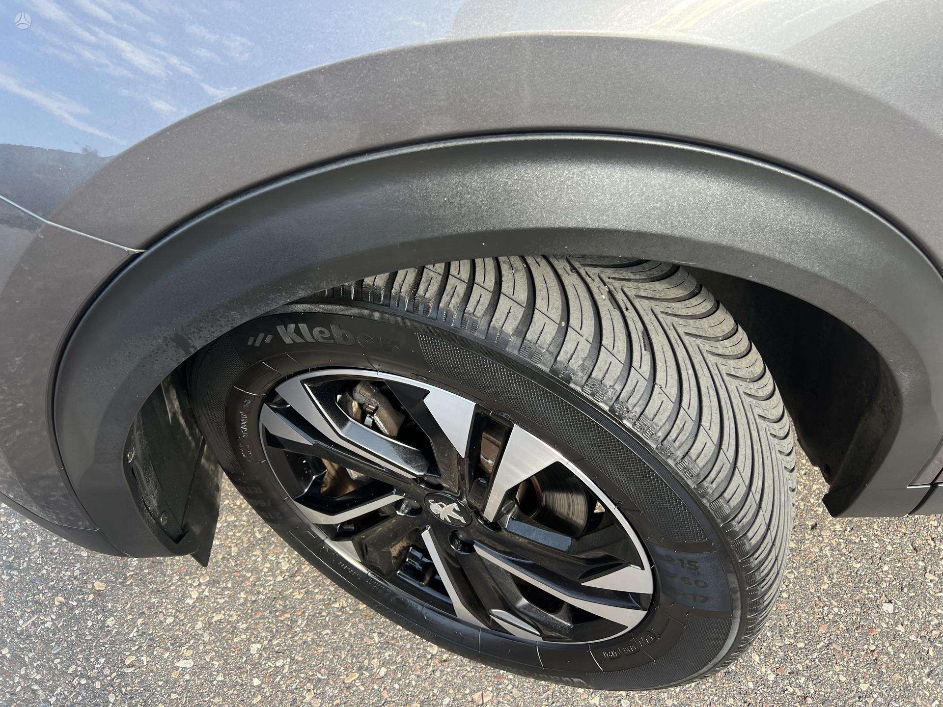 Peugeot 2008 фото 11