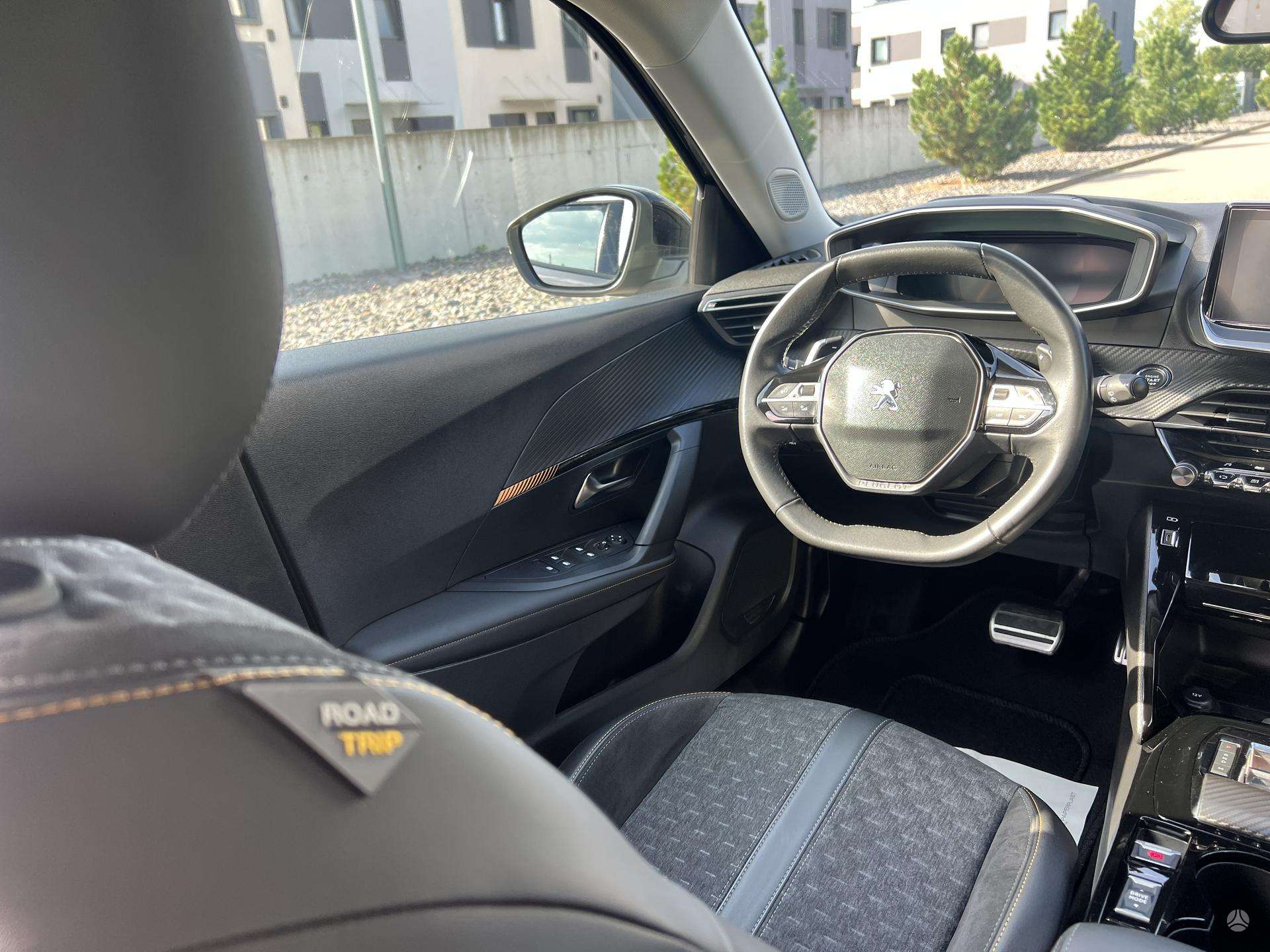 Peugeot 2008 фото 12