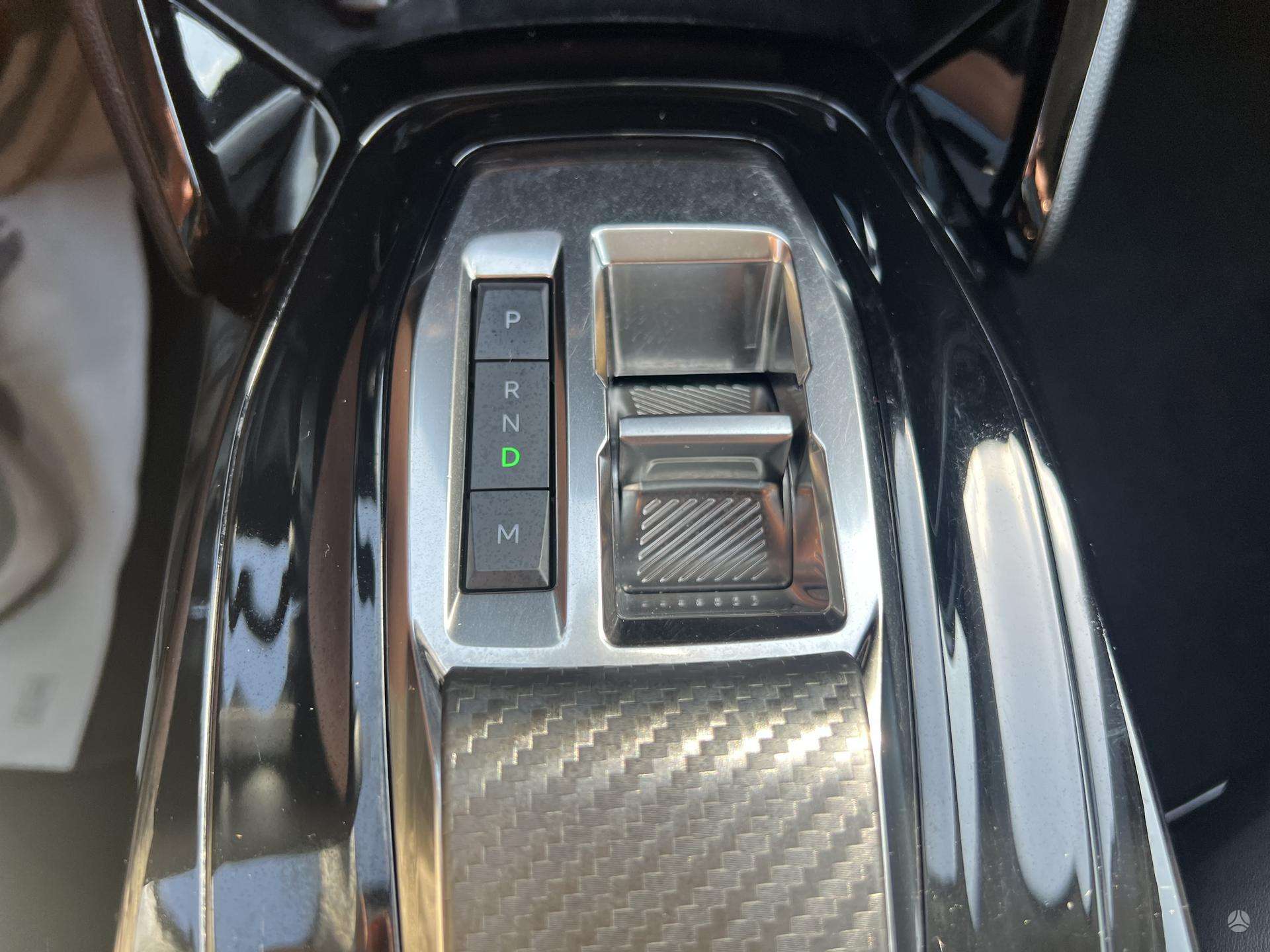 Peugeot 2008 фото 15