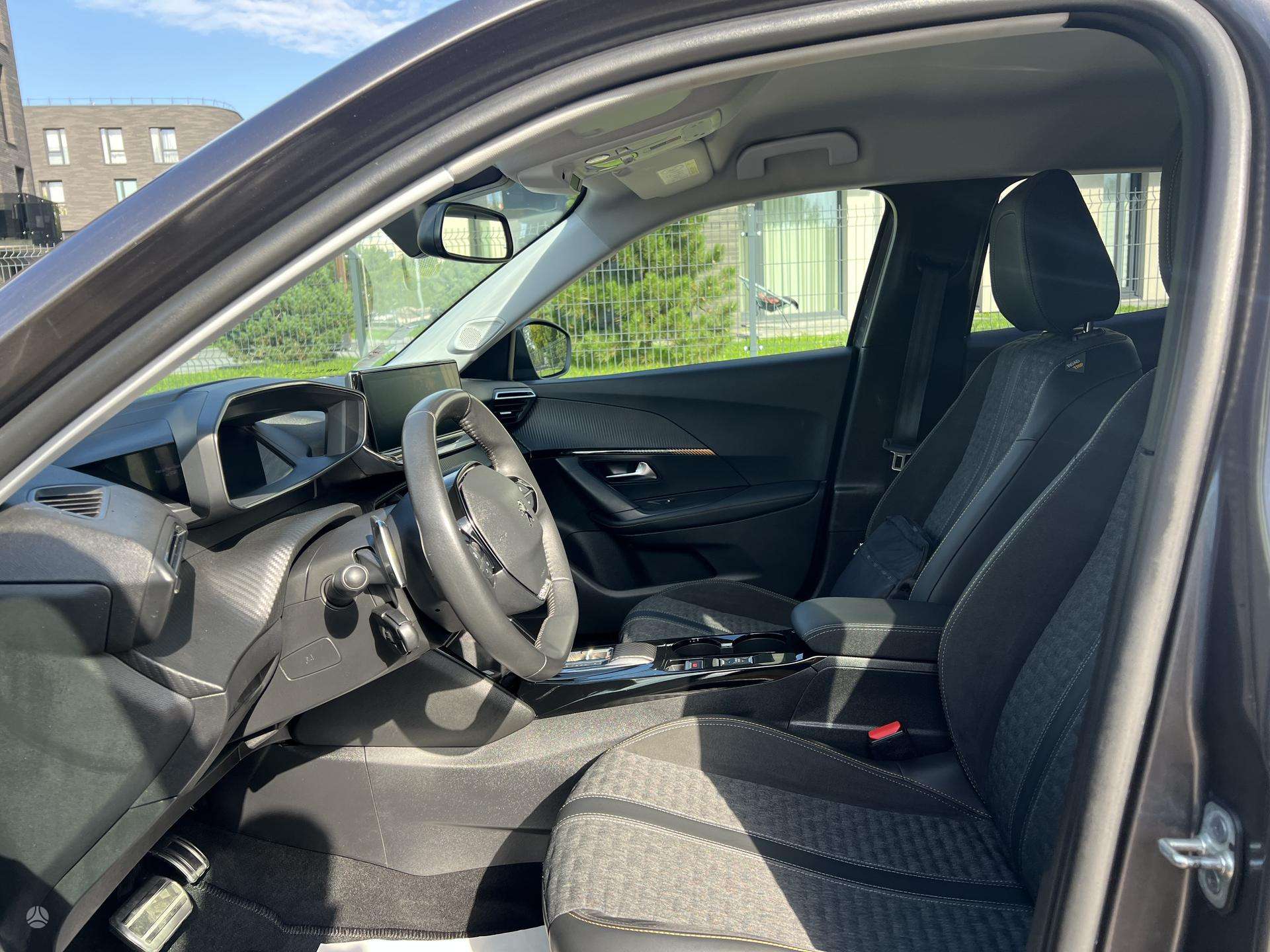 Peugeot 2008 фото 16