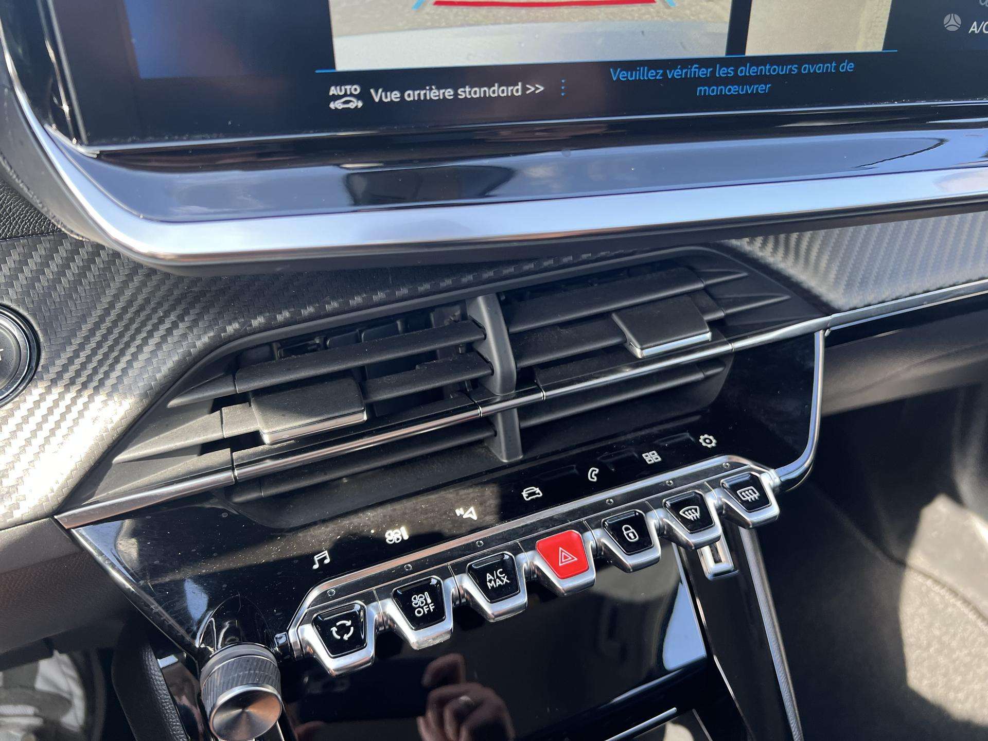 Peugeot 2008 фото 18