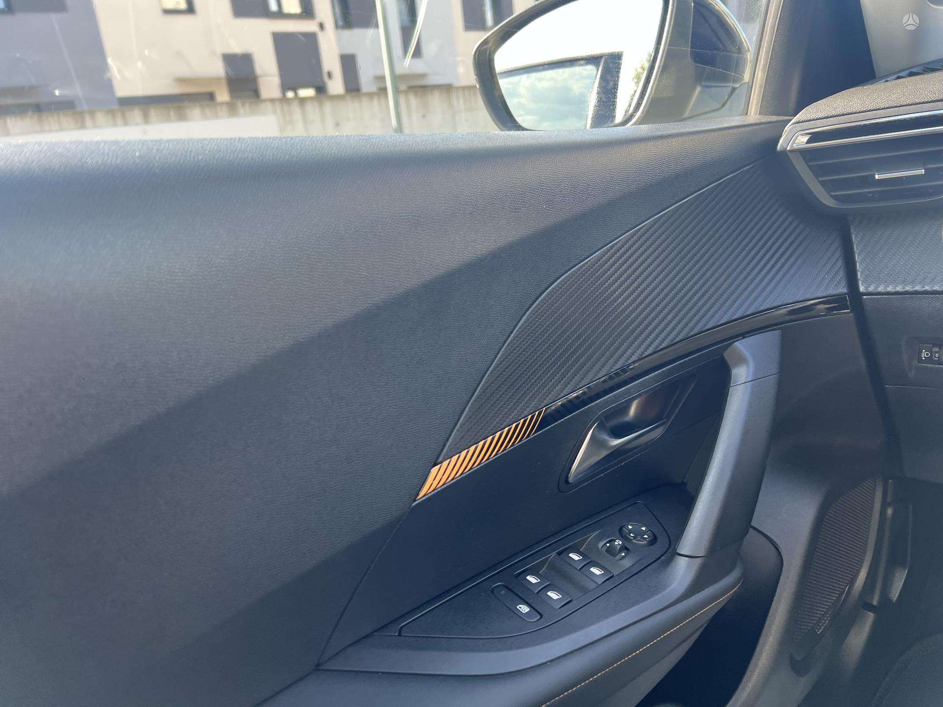 Peugeot 2008 фото 25