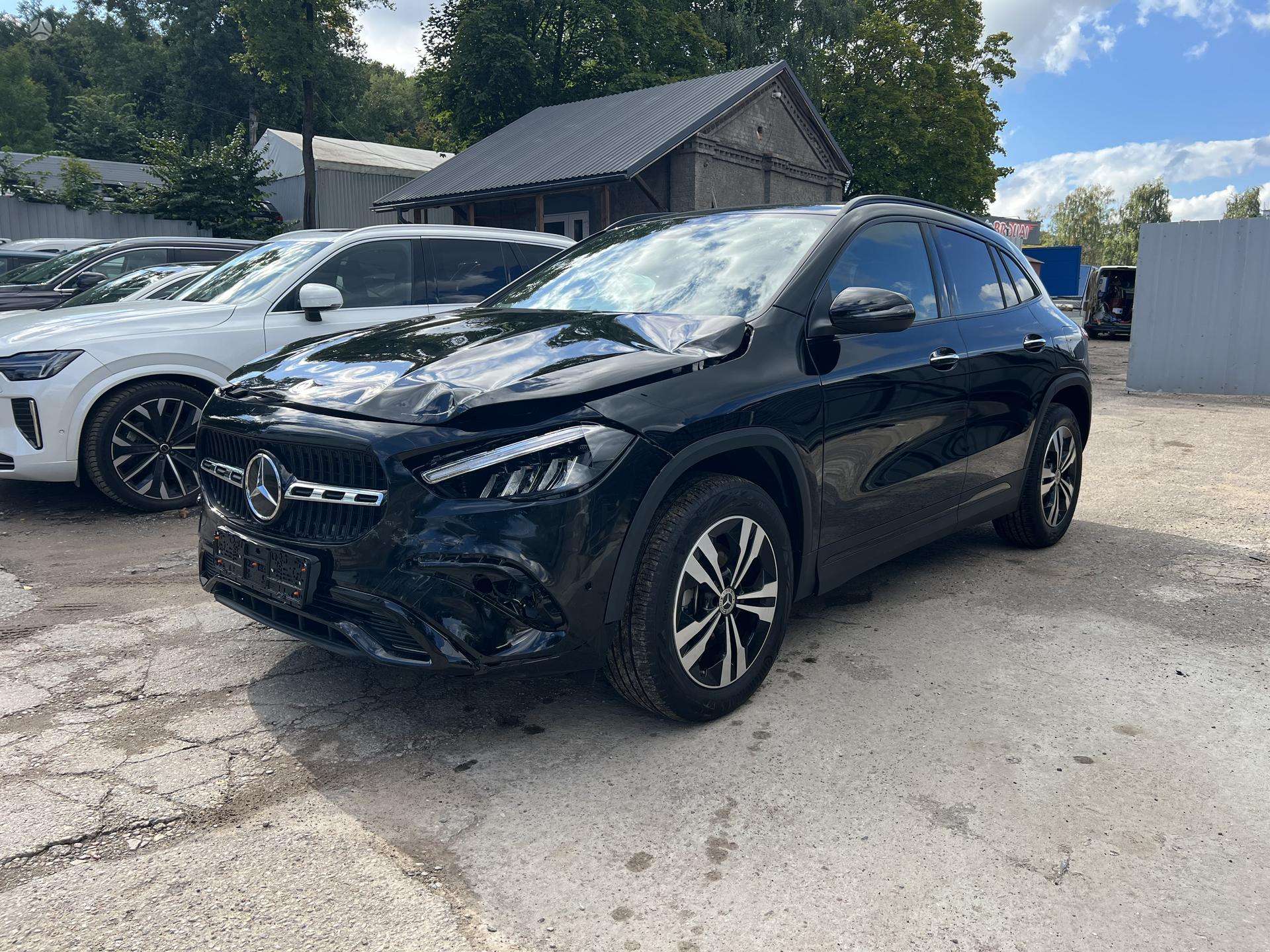 Mercedes-Benz GLA180