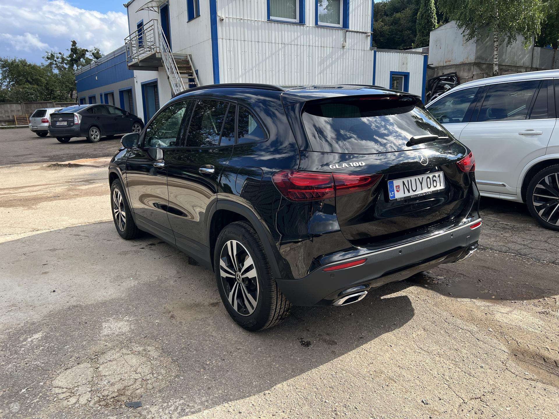 Mercedes-Benz GLA180 фото 3