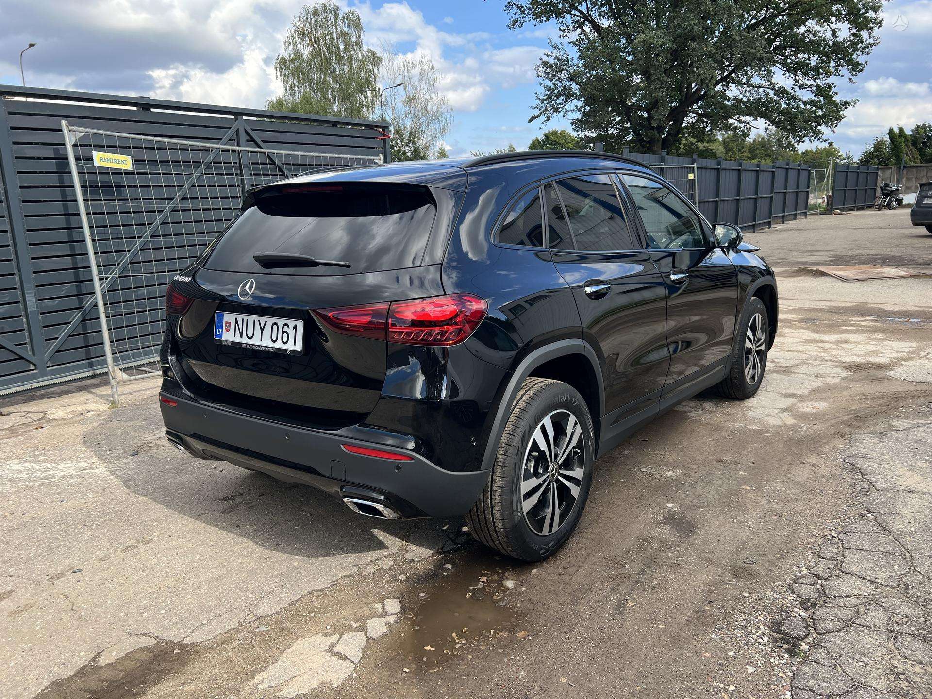 Mercedes-Benz GLA180 фото 4