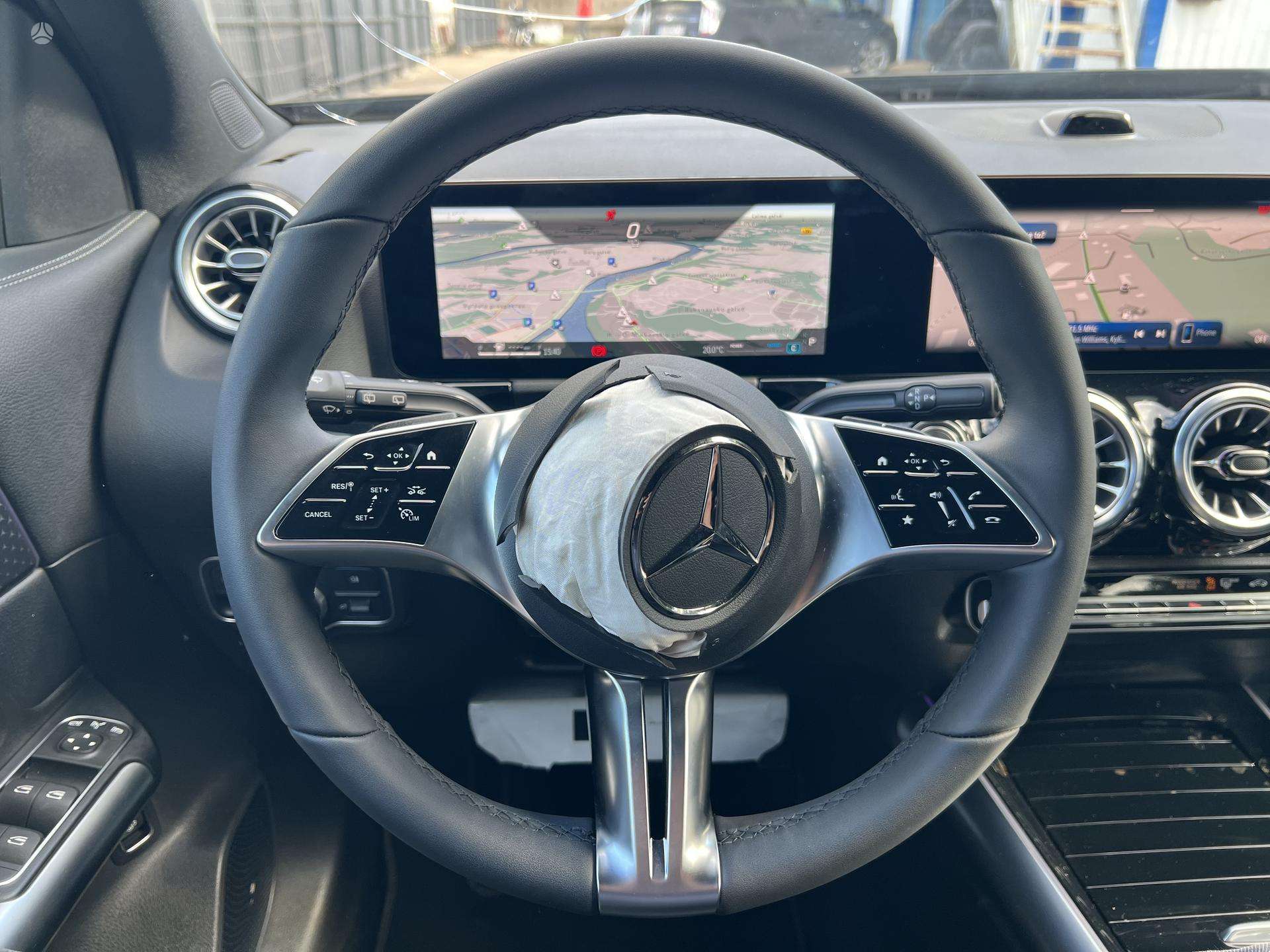 Mercedes-Benz GLA180 фото 33
