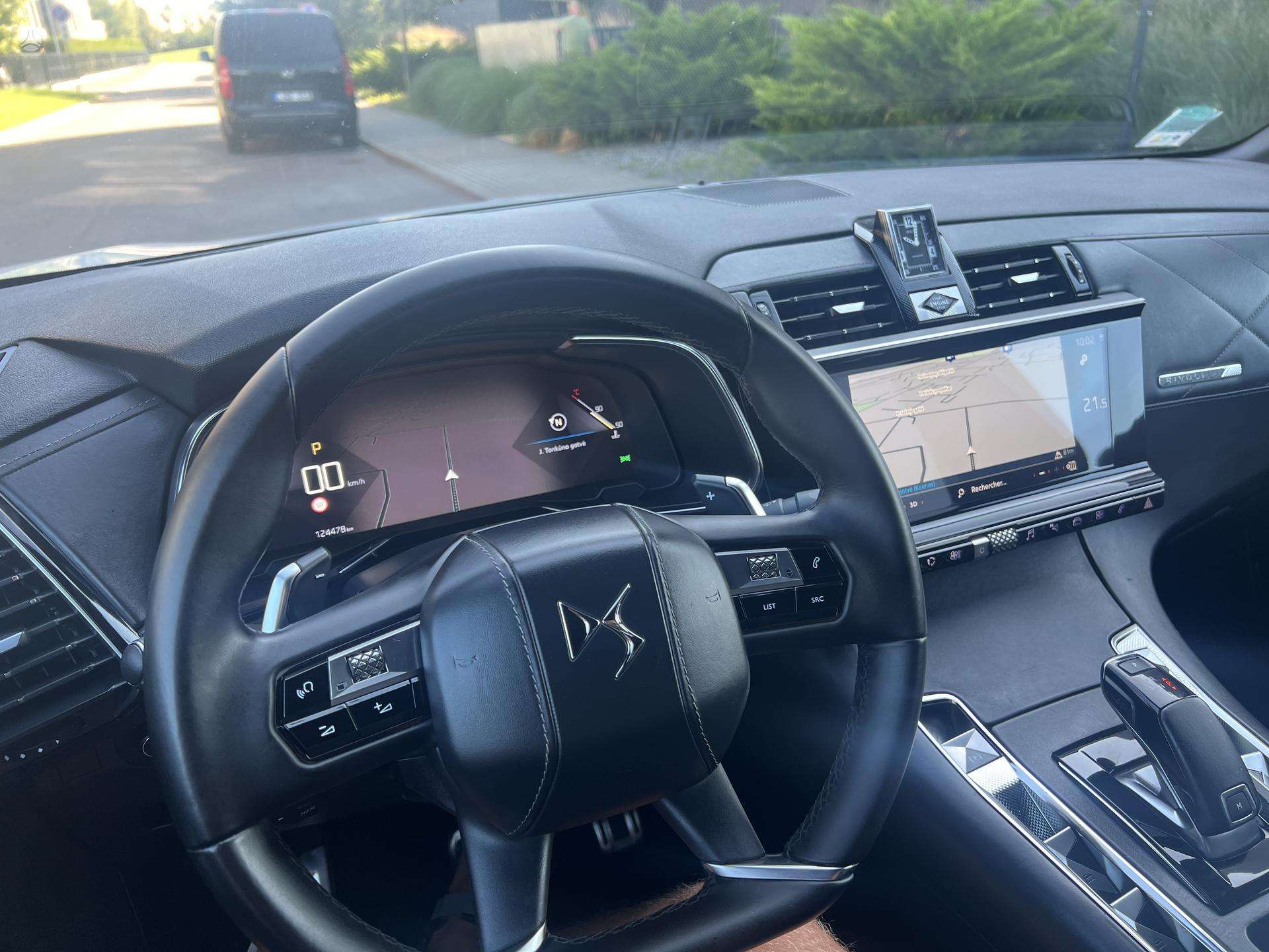 DS Automobiles DS7 Crossback фото 15