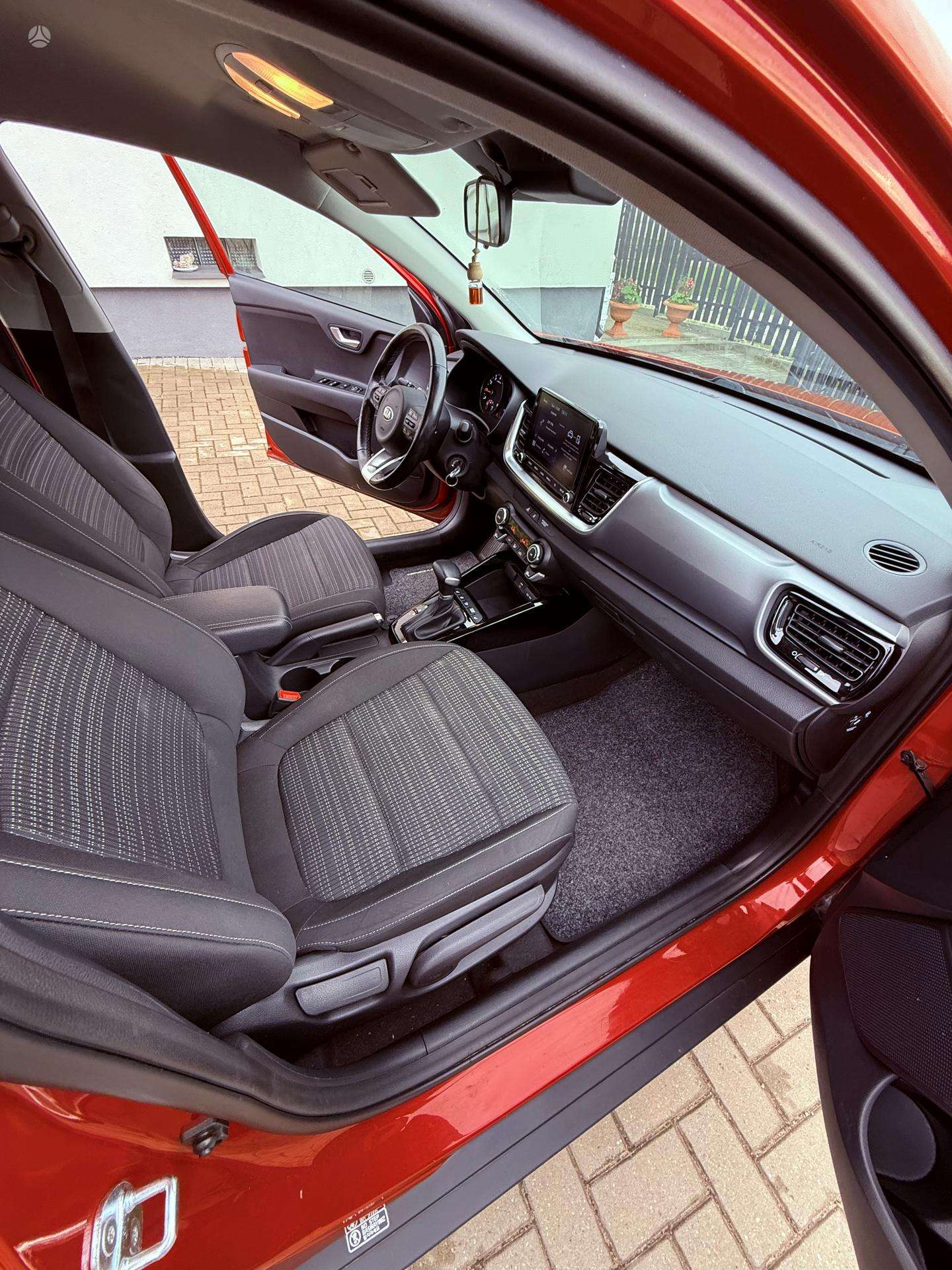 Kia Stonic фото 13