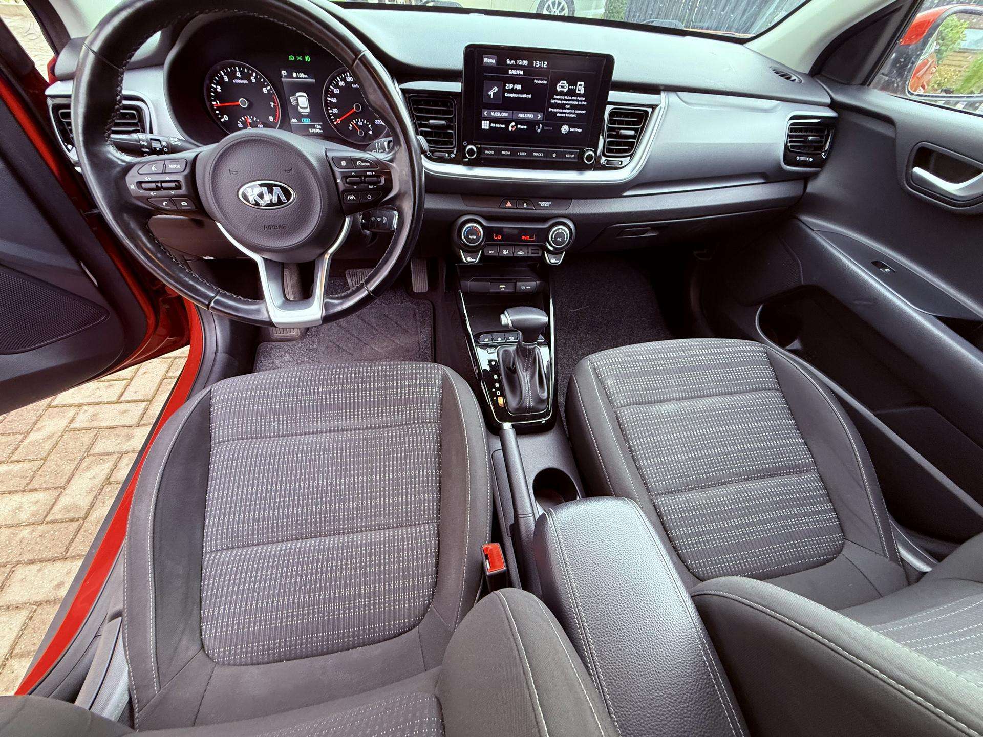 Kia Stonic фото 14