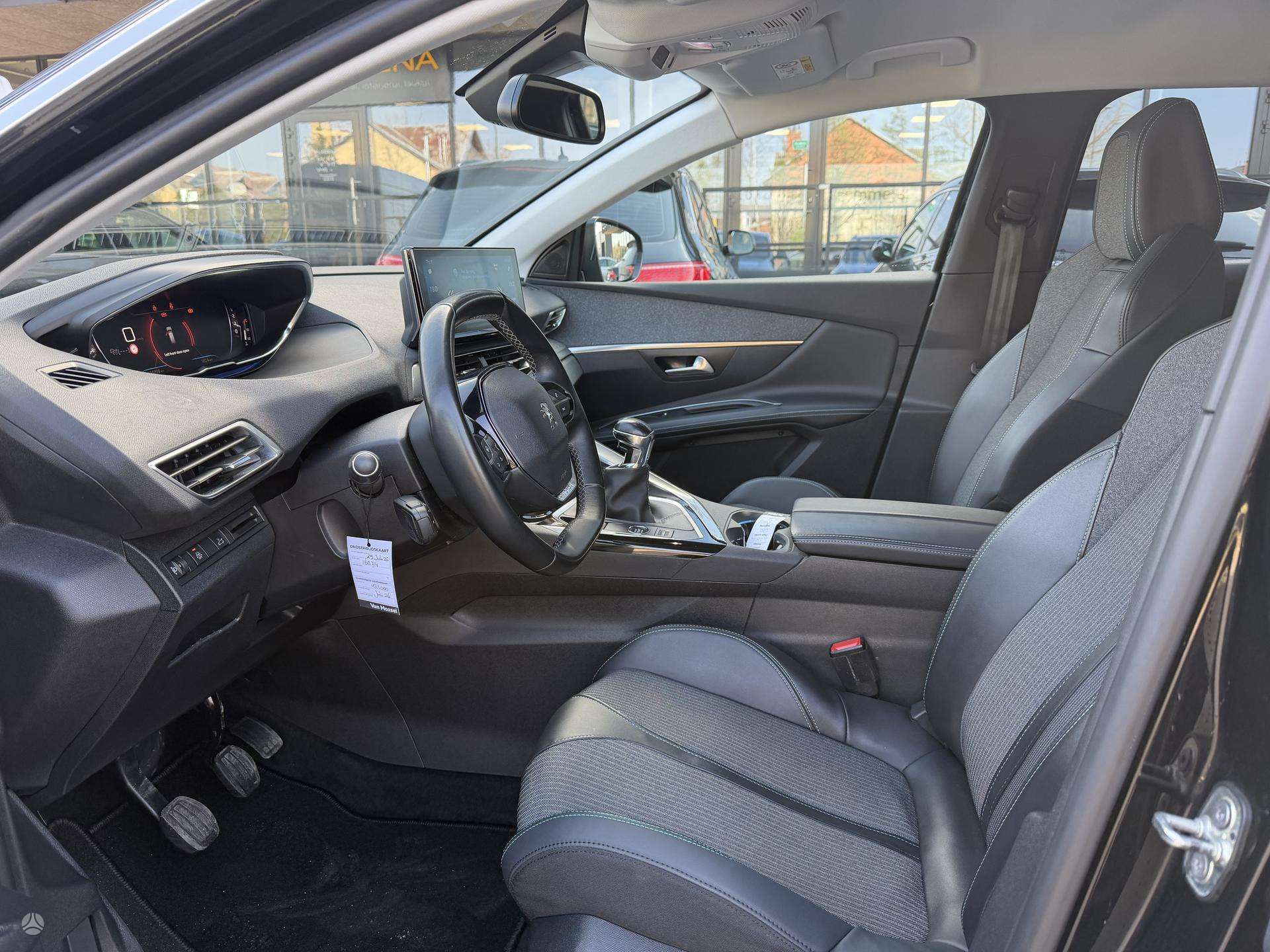Peugeot 3008 фото 16
