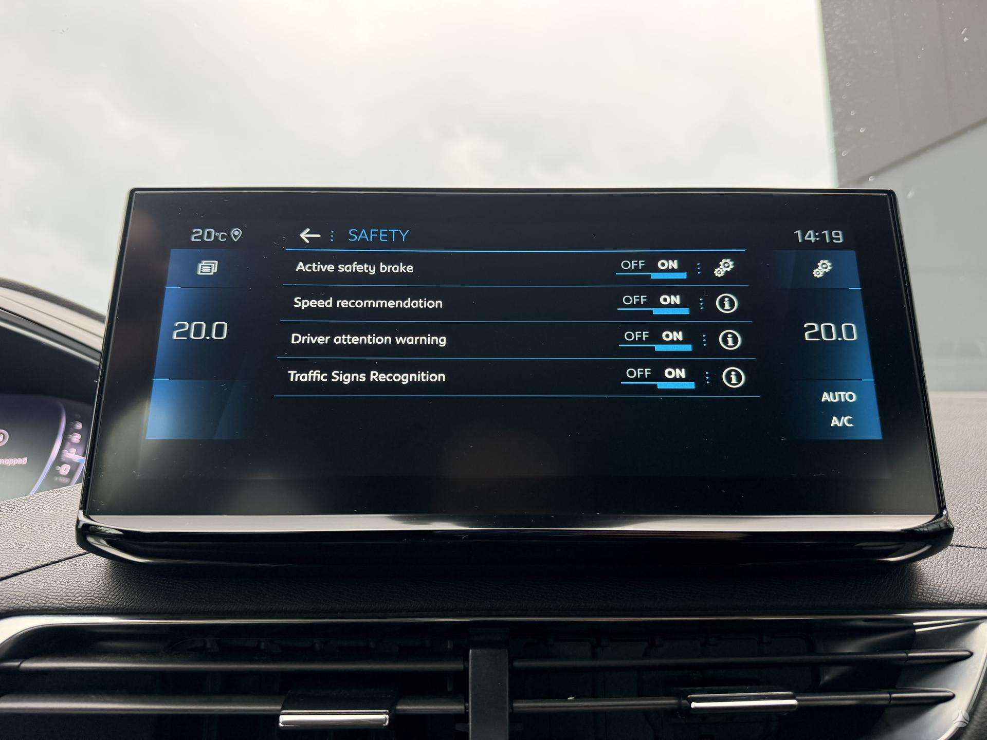 Peugeot 3008 фото 29