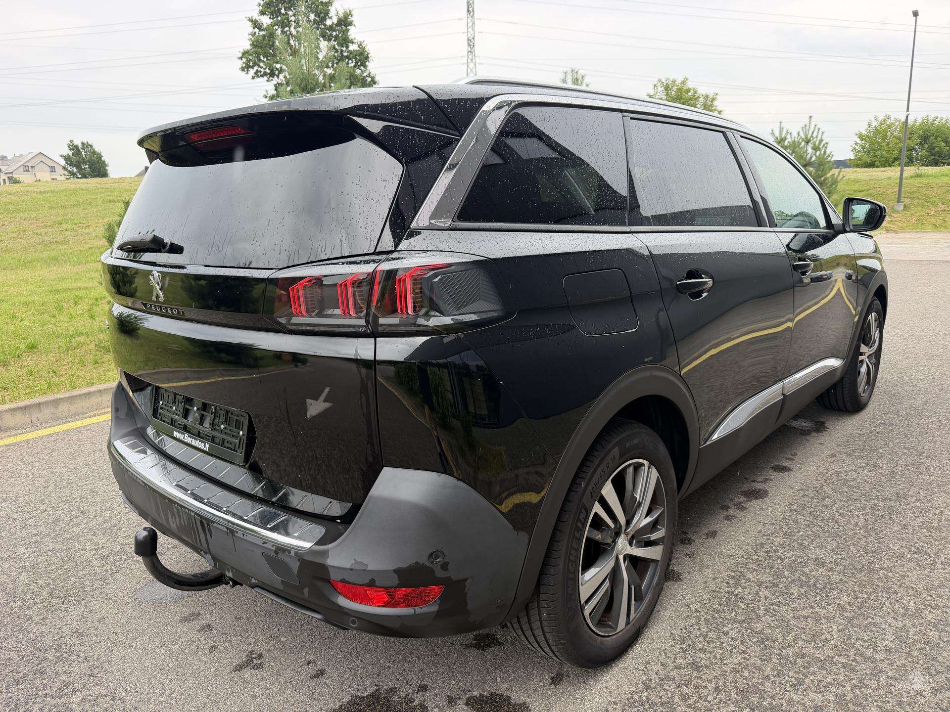 Peugeot 5008 фото 6