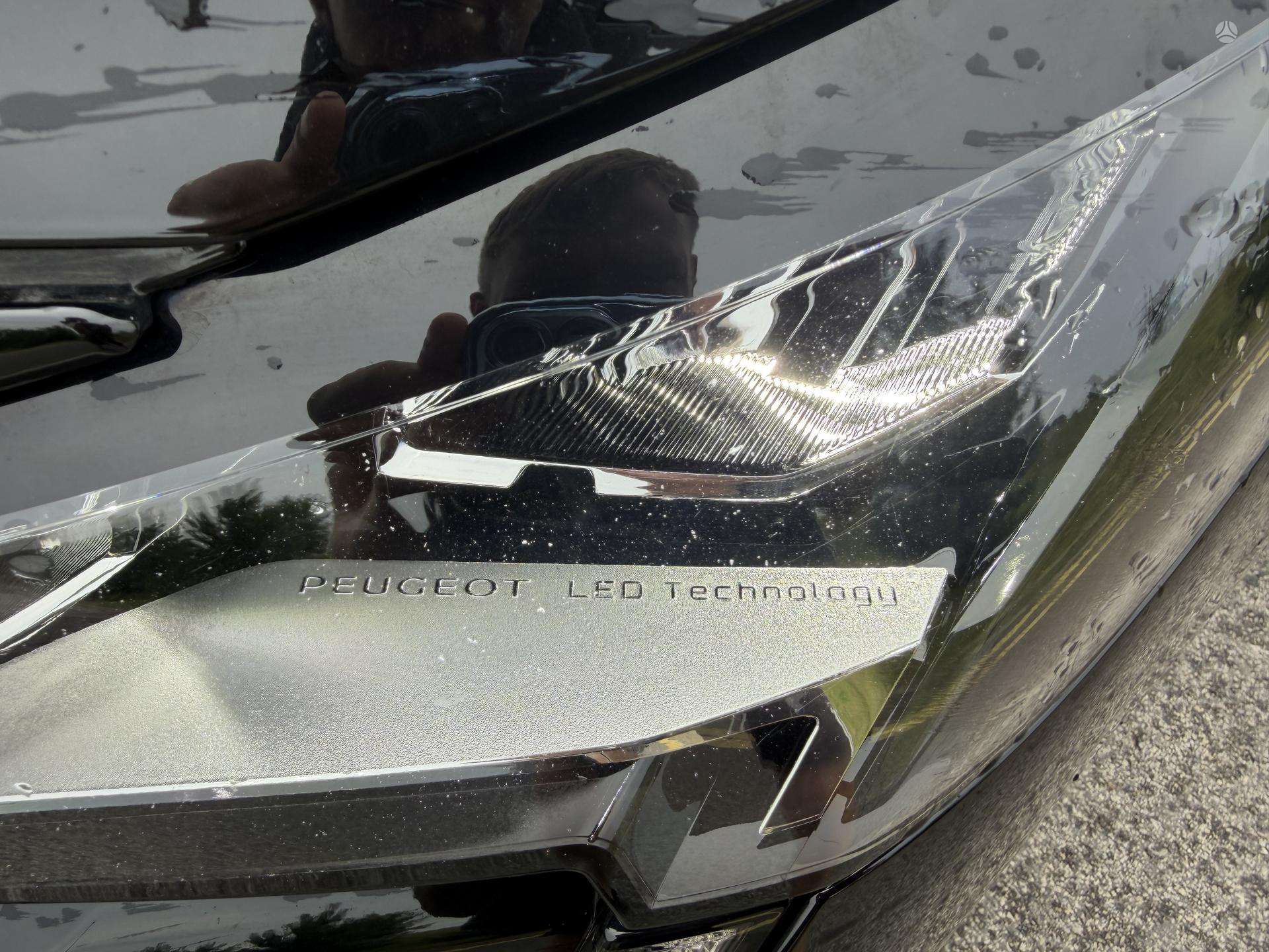 Peugeot 5008 фото 10