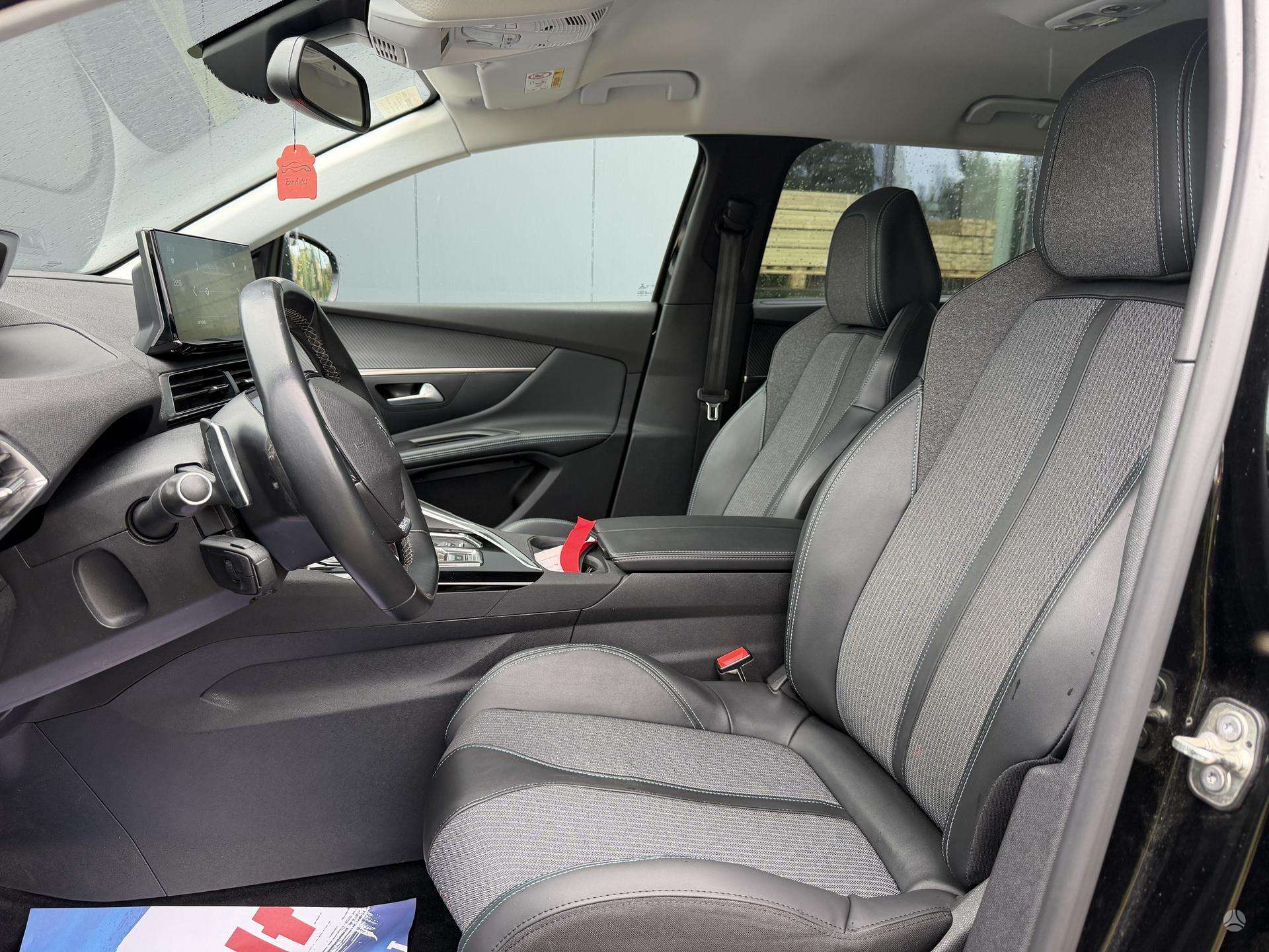 Peugeot 5008 фото 14