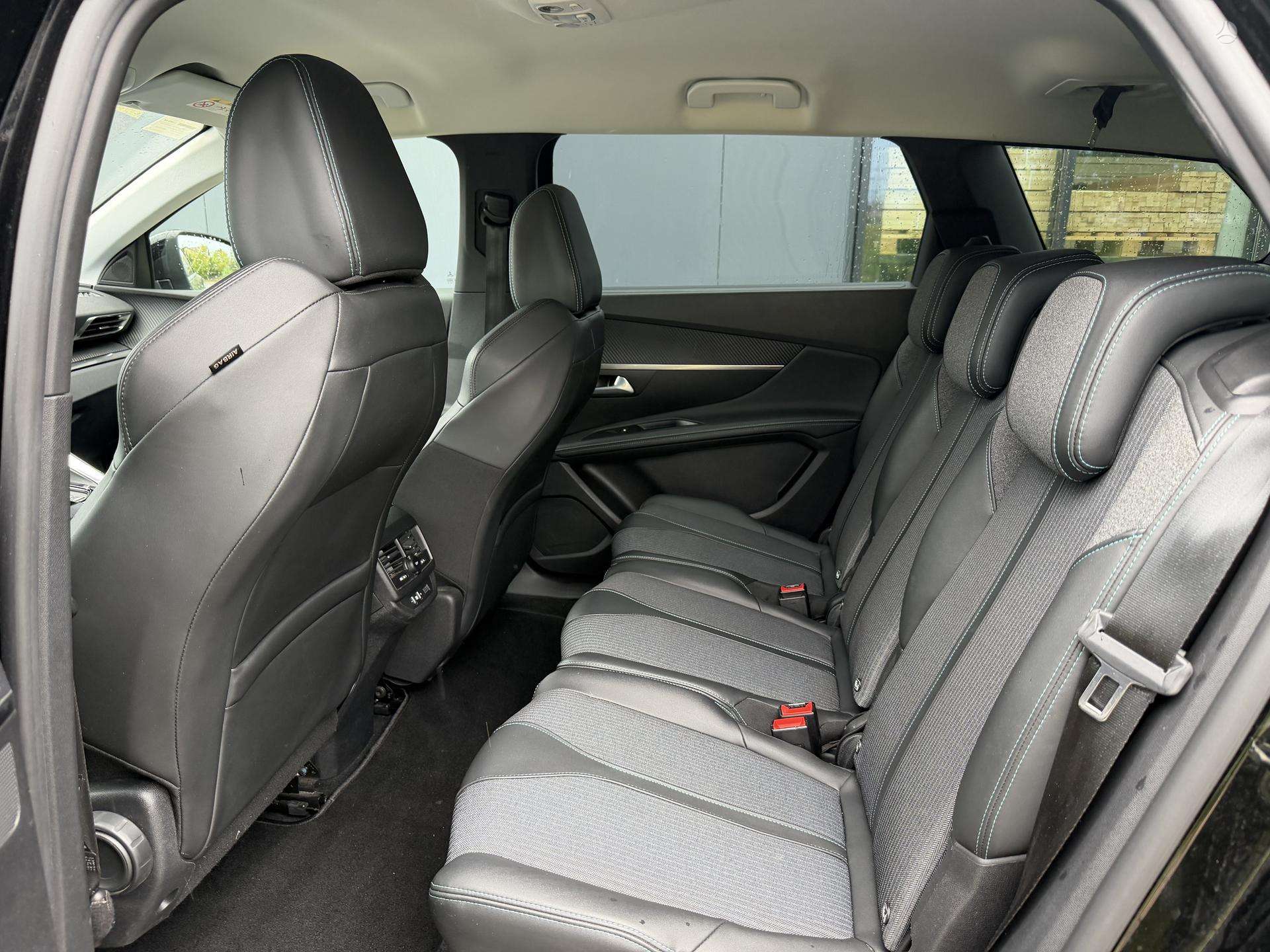 Peugeot 5008 фото 15