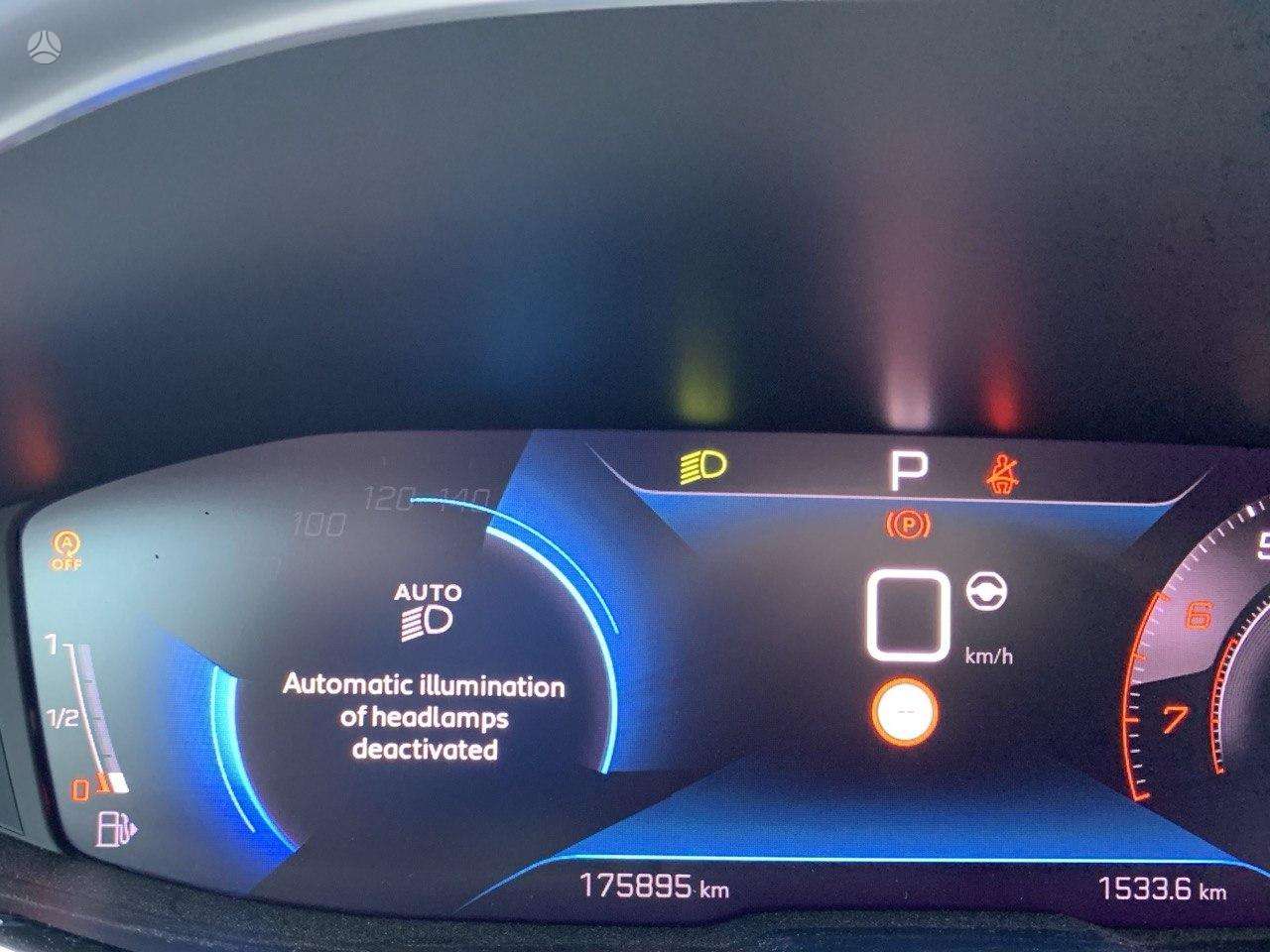 Peugeot 5008 фото 37