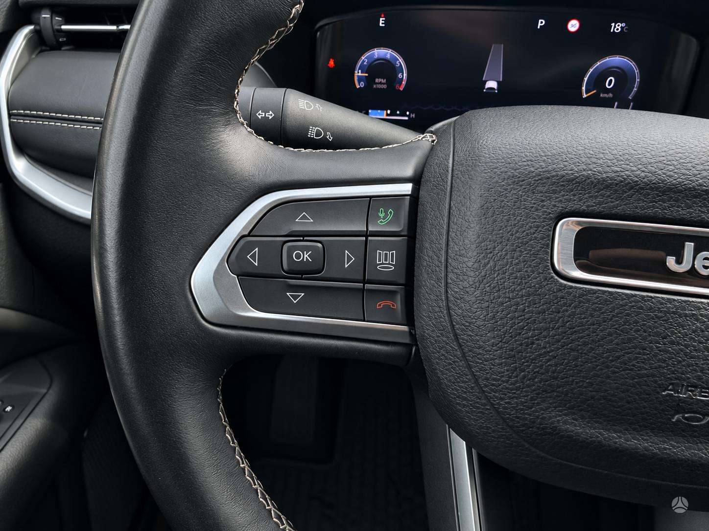 Jeep Compass фото 13